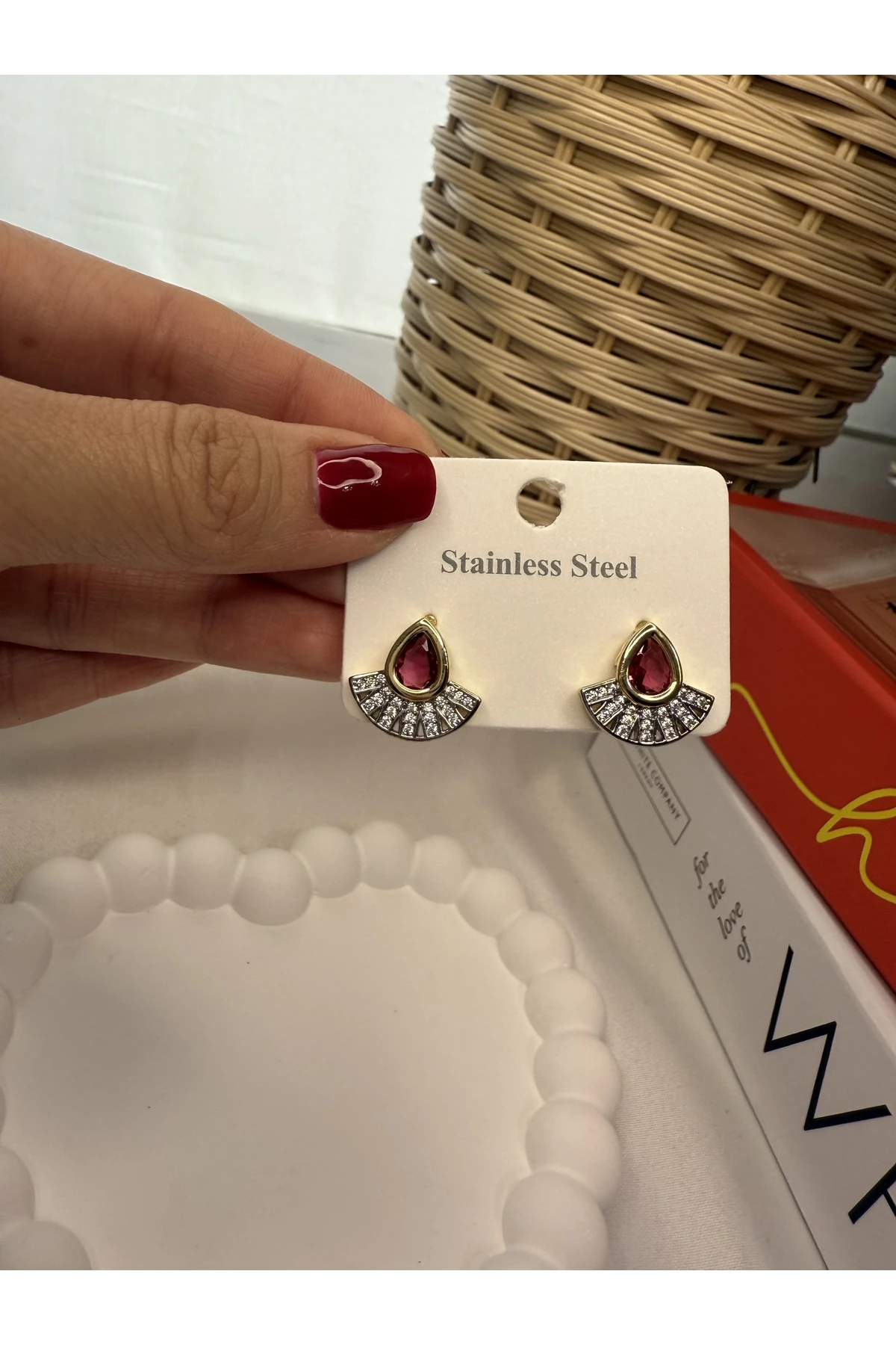 Damla Taşlı Çelik Küpe