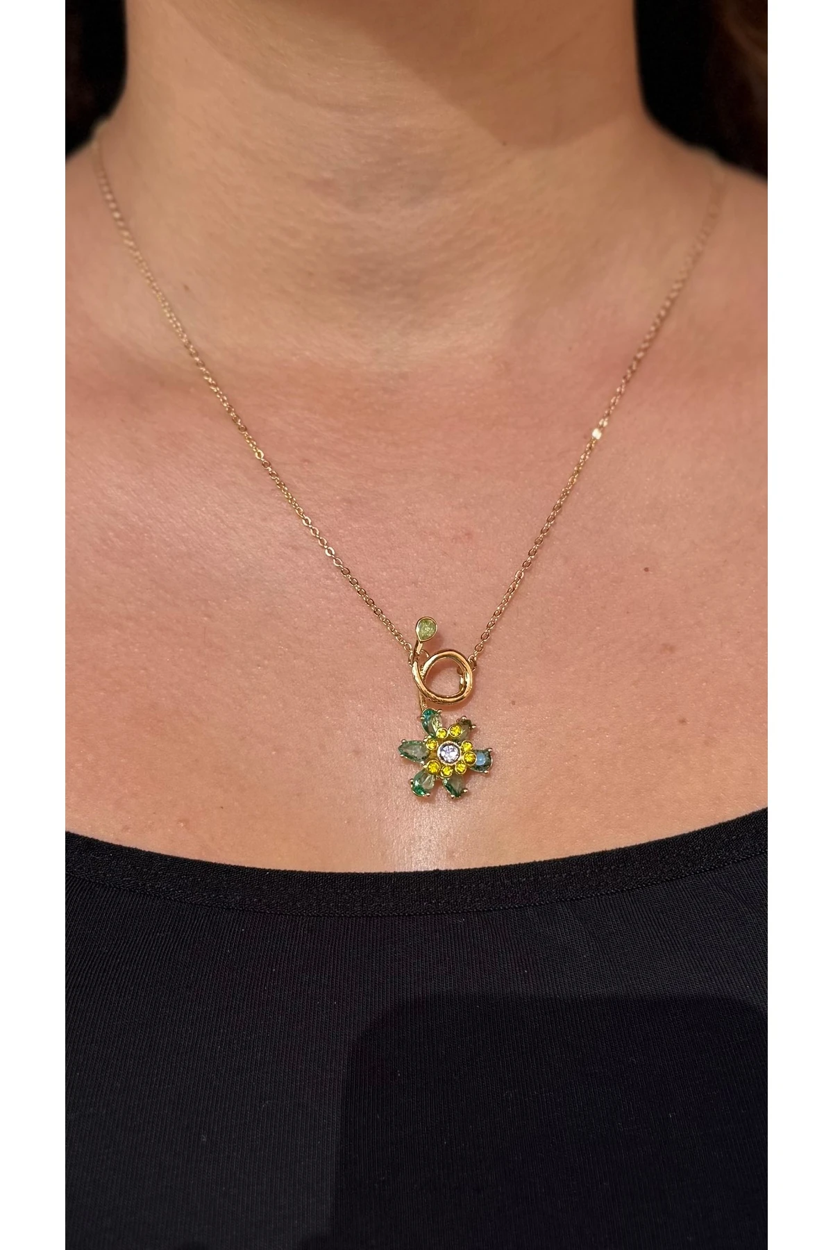 Renkli Taşlı Çiçek Kolye