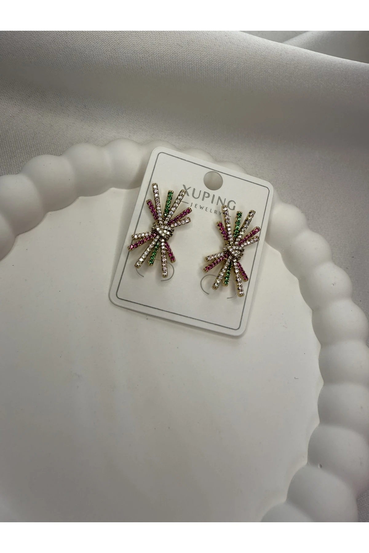 Renkli Taşlı Işıltılı Kadın Küpe