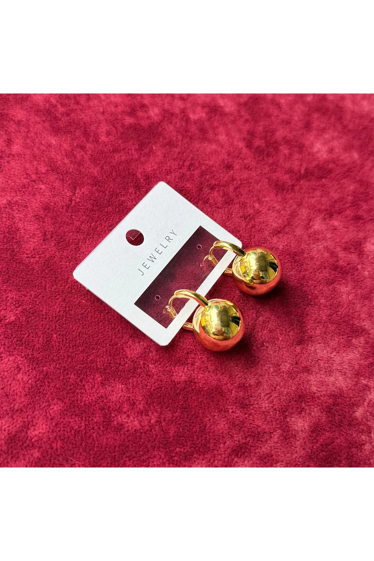 Altın Renk Yuvarlak Top Model Küpe