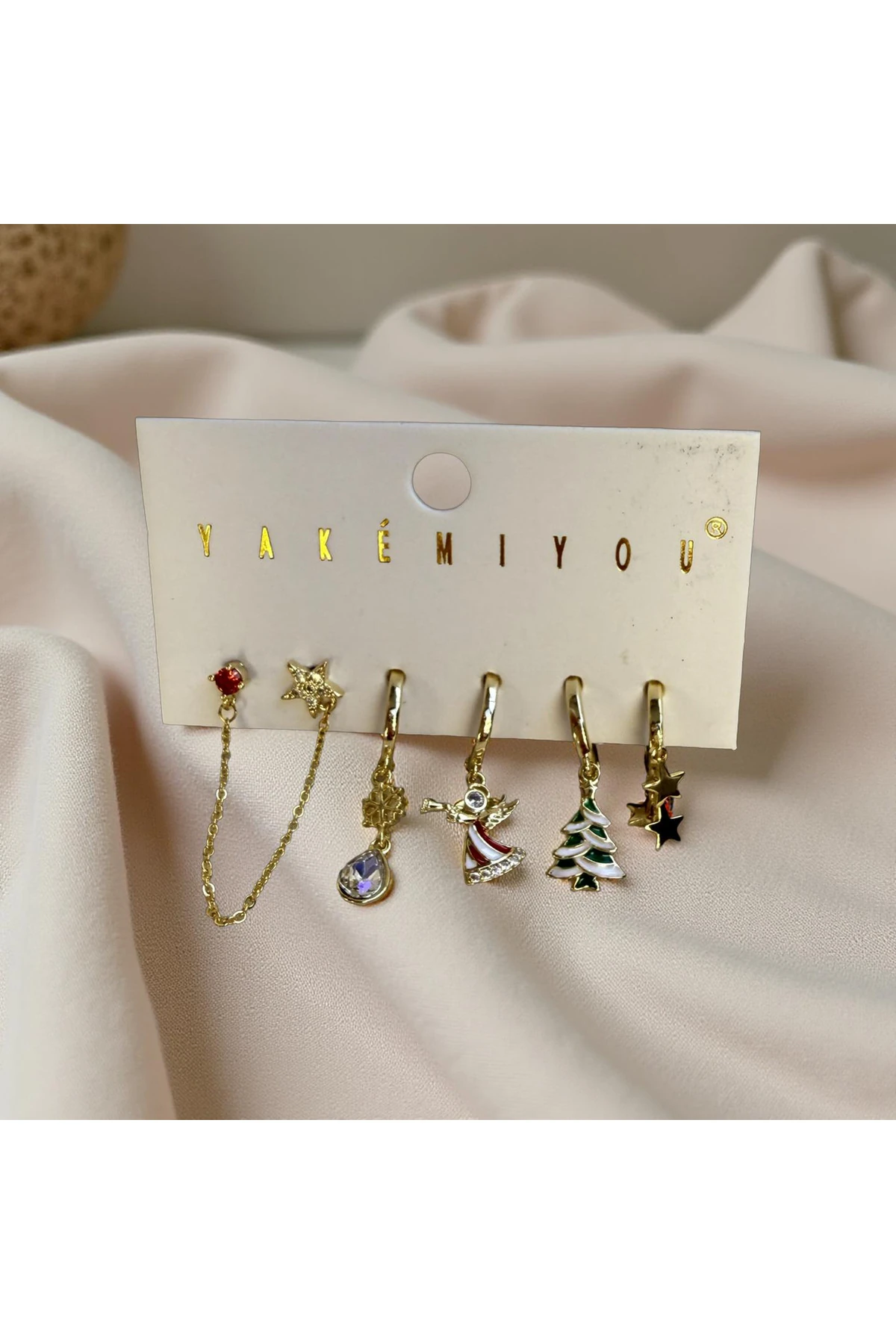 6’lıYılbaşı Konsept Tekli Küpe Seti – Altın Renk – Melek / Yılbaşı Ağacı / Kristal Detaylı