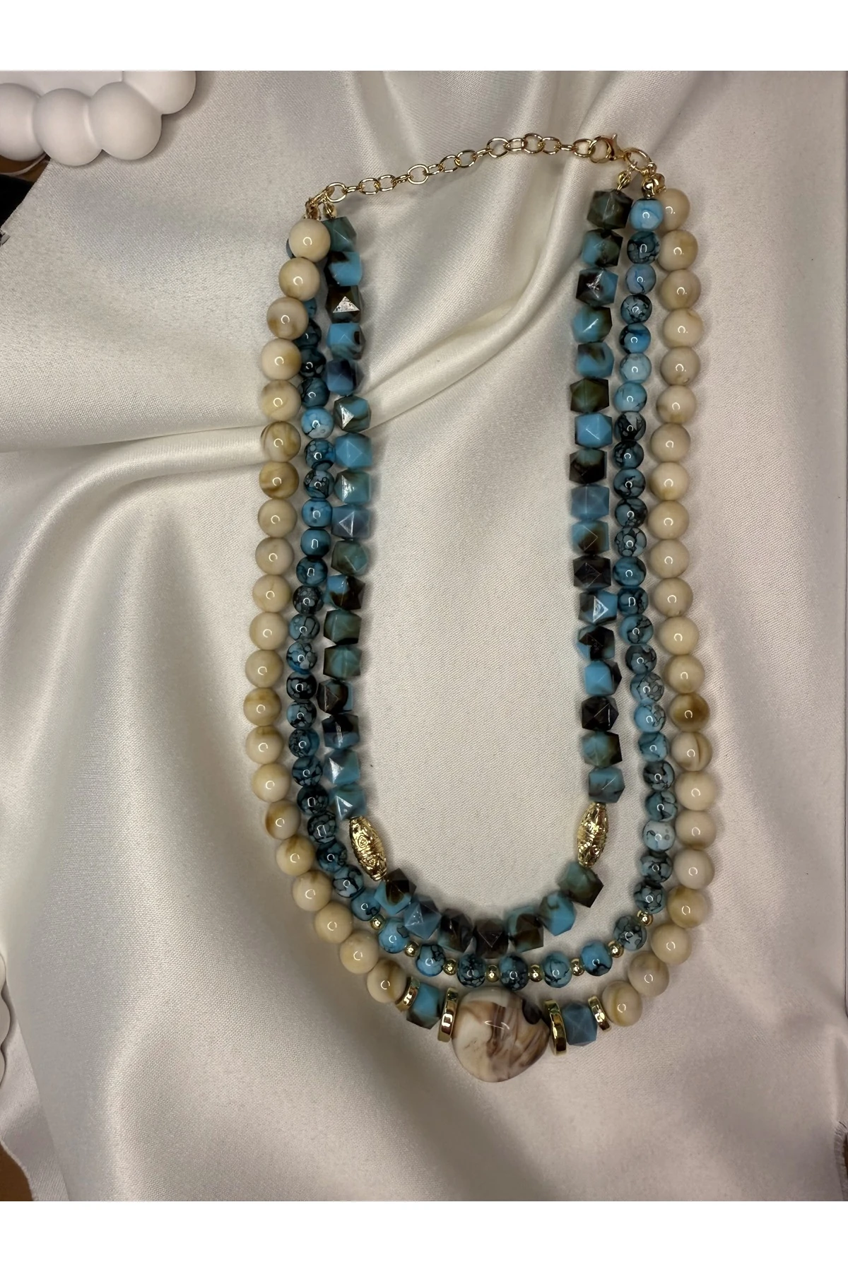 Doğal Taşlı Mavi & Krem Çoklu Katmanlı Otantik Kolye