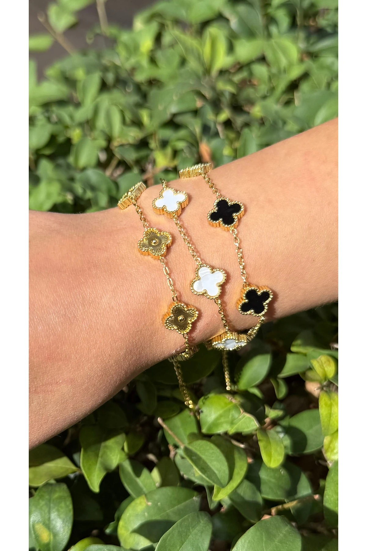 Yonca Motifli Zarif Bileklik