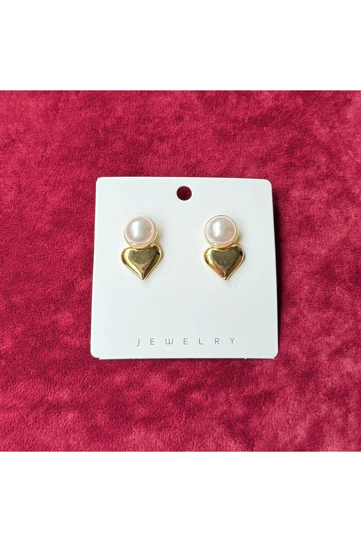 İnci ve Kalp Detaylı Altın Renk Küpe