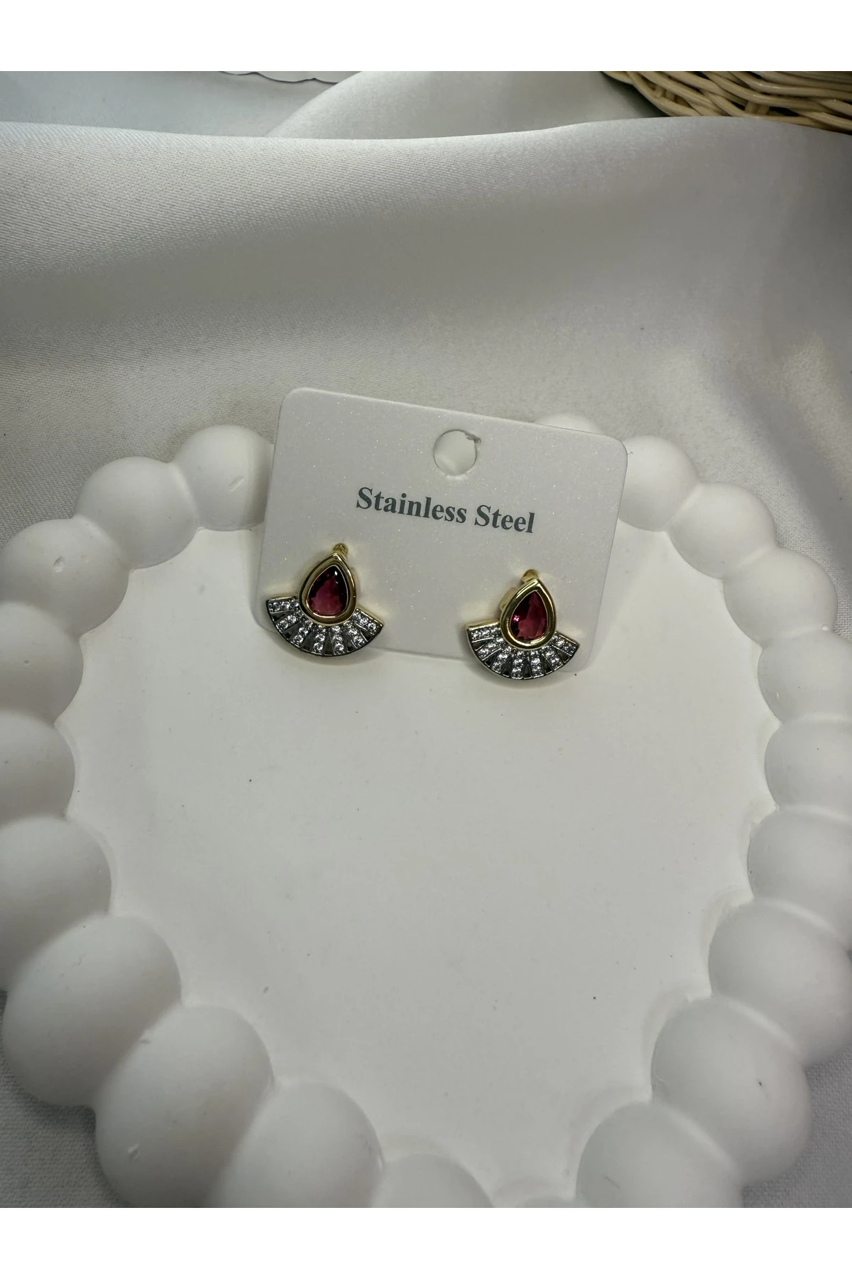 Damla Taşlı Çelik Küpe