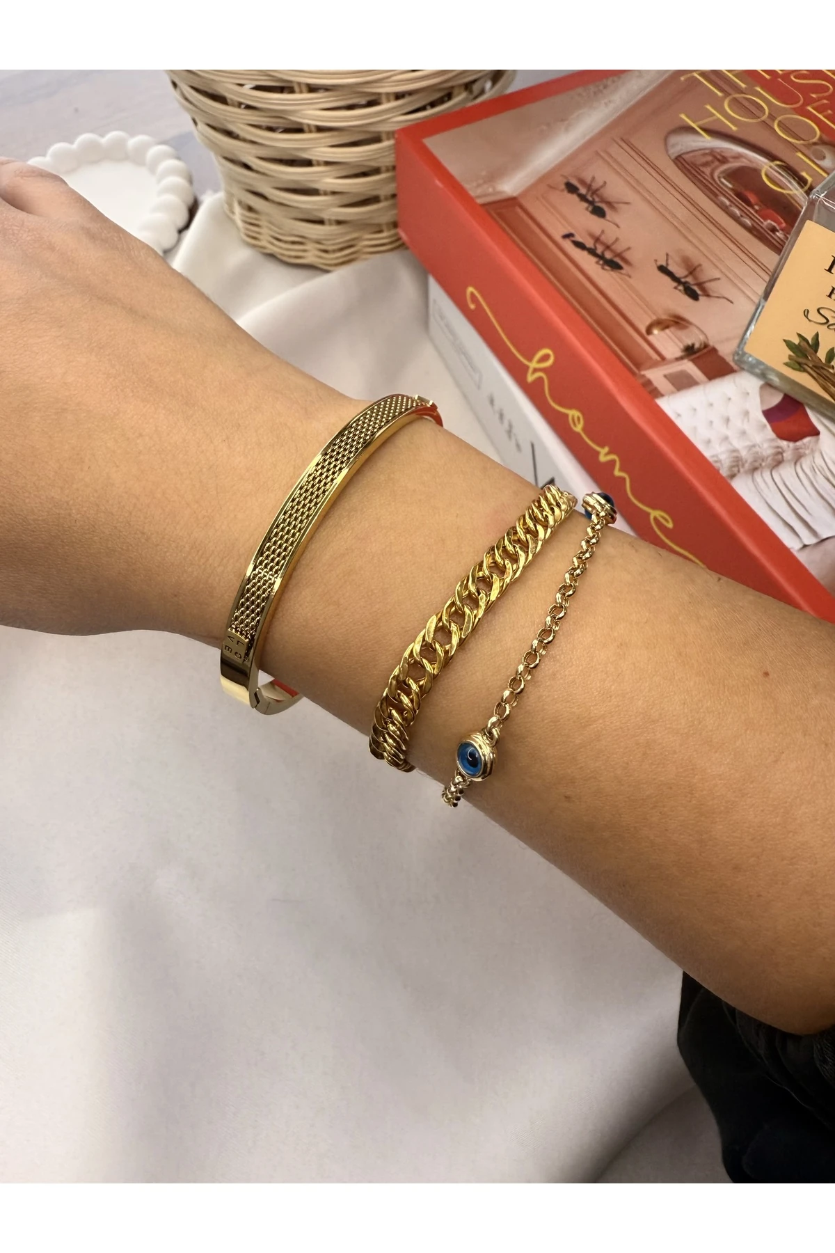 Altın Renk Çelik Örgü Desenli Bilezik