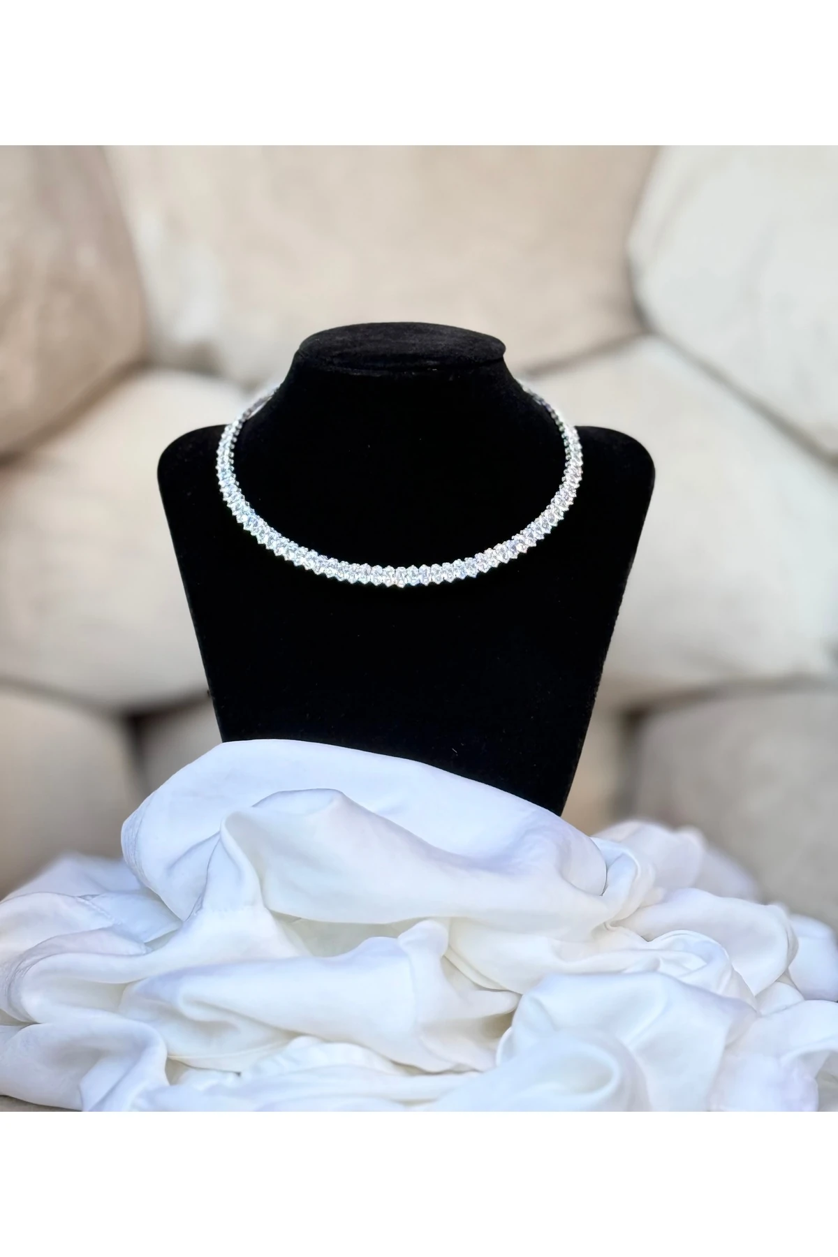 Zarif Taşlı Kadın Kolye – Işıltılı Çelik Kolye, Şık & Özel Günler İçin