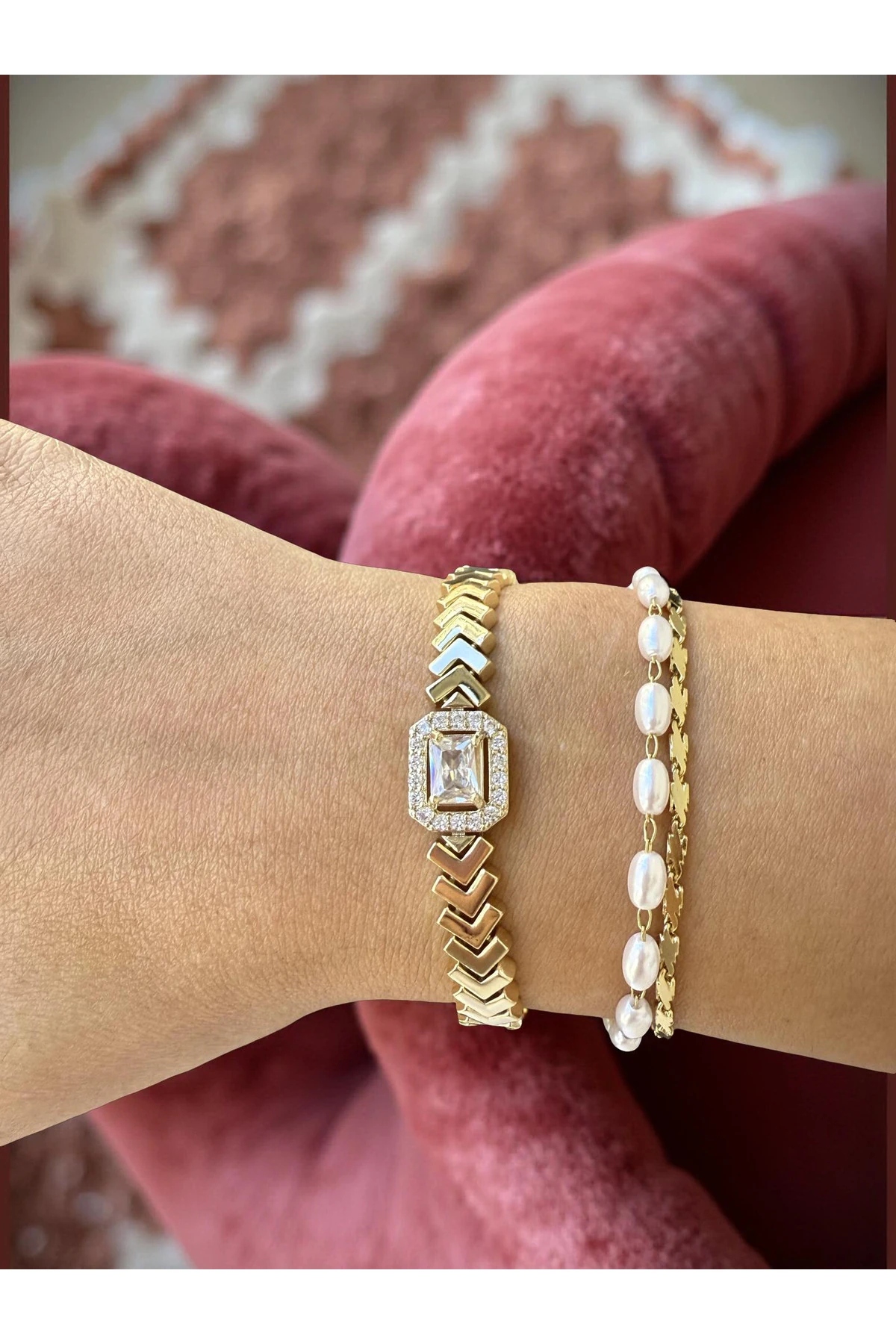 Tek Taş Detaylı Gold Bileklik