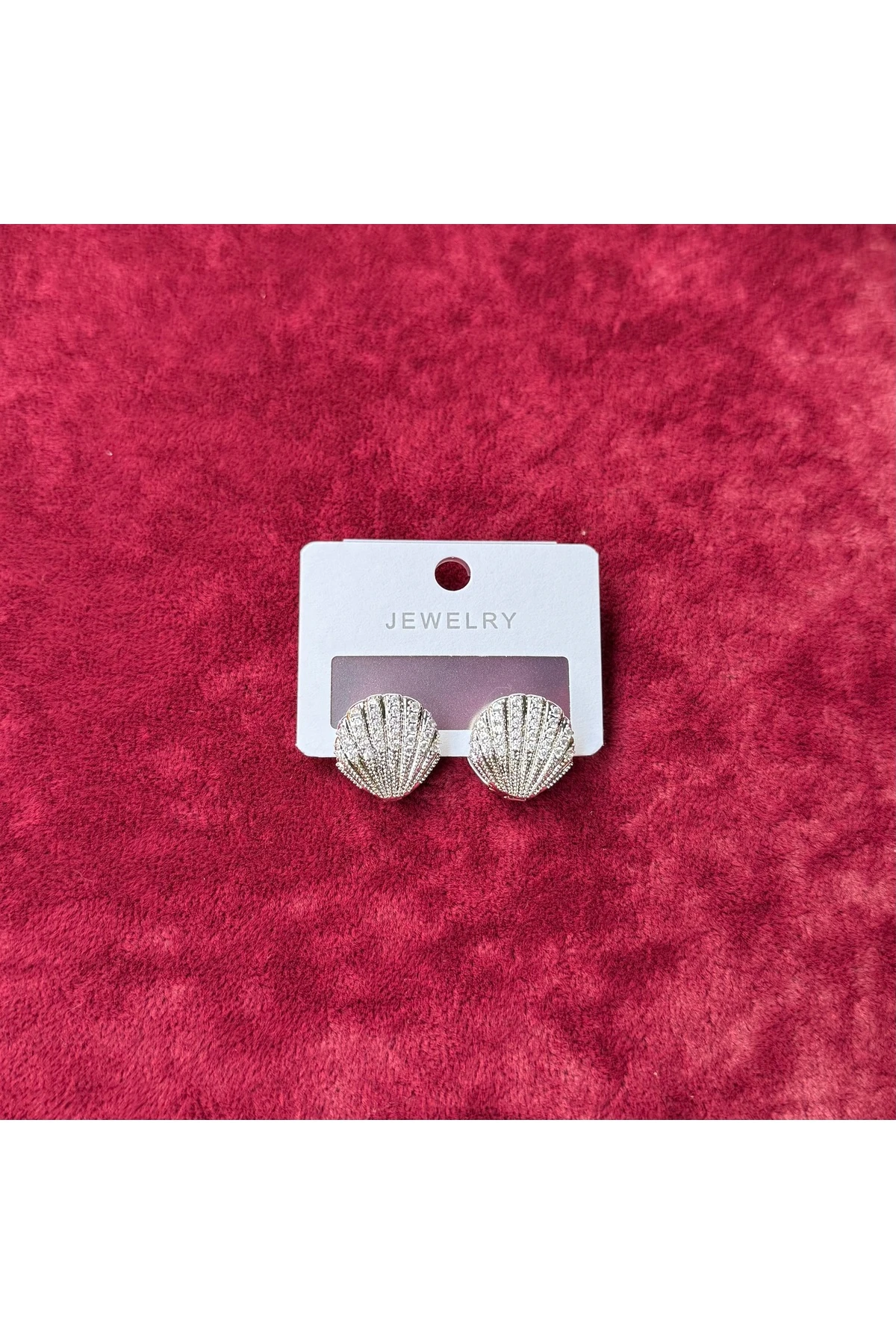 Taş Detaylı Midye Kabuk Tasarım Küpe