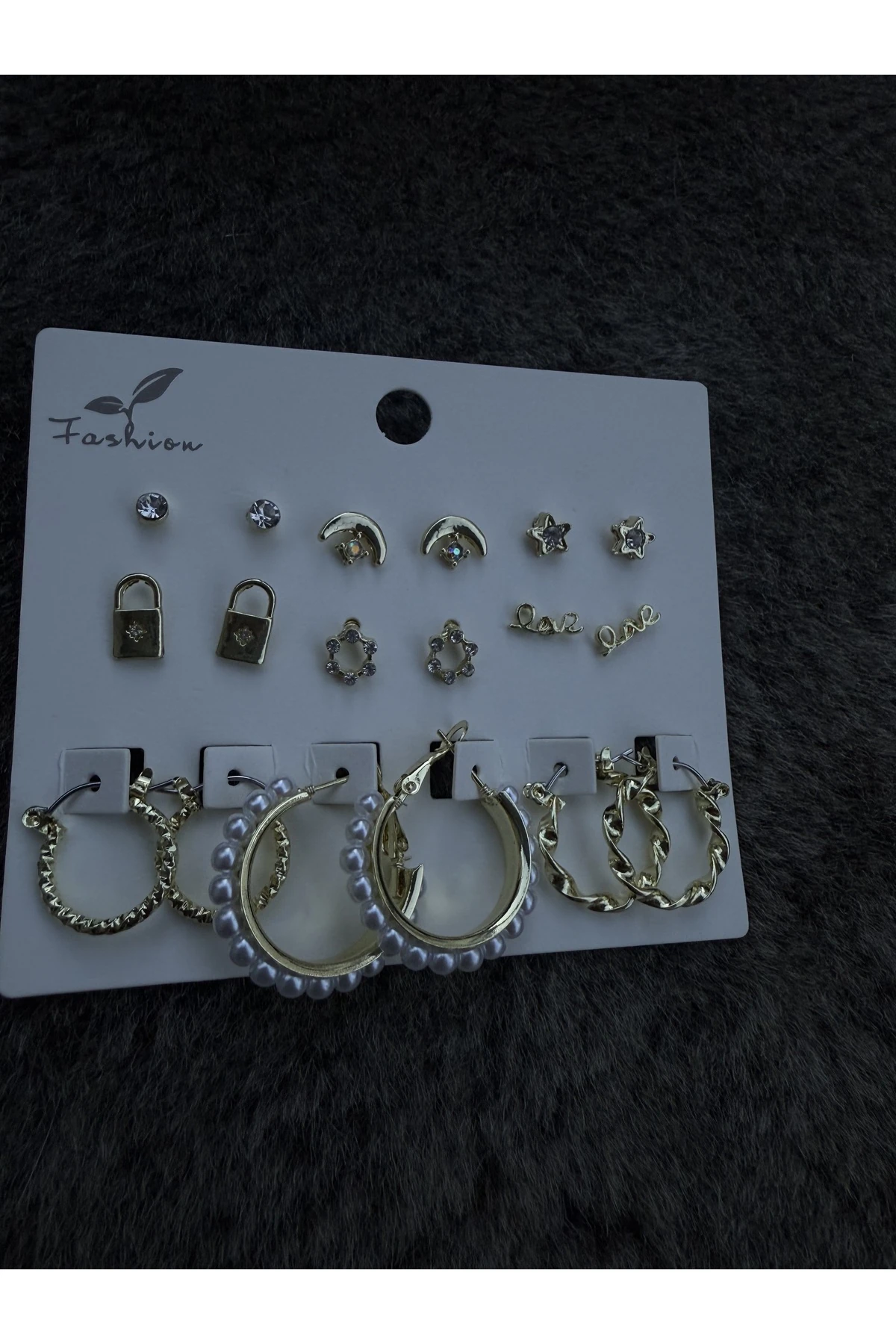 Altın Renk 9’lu Zarif Küpe Seti – İnci, Yıldız ve Halka Detaylı