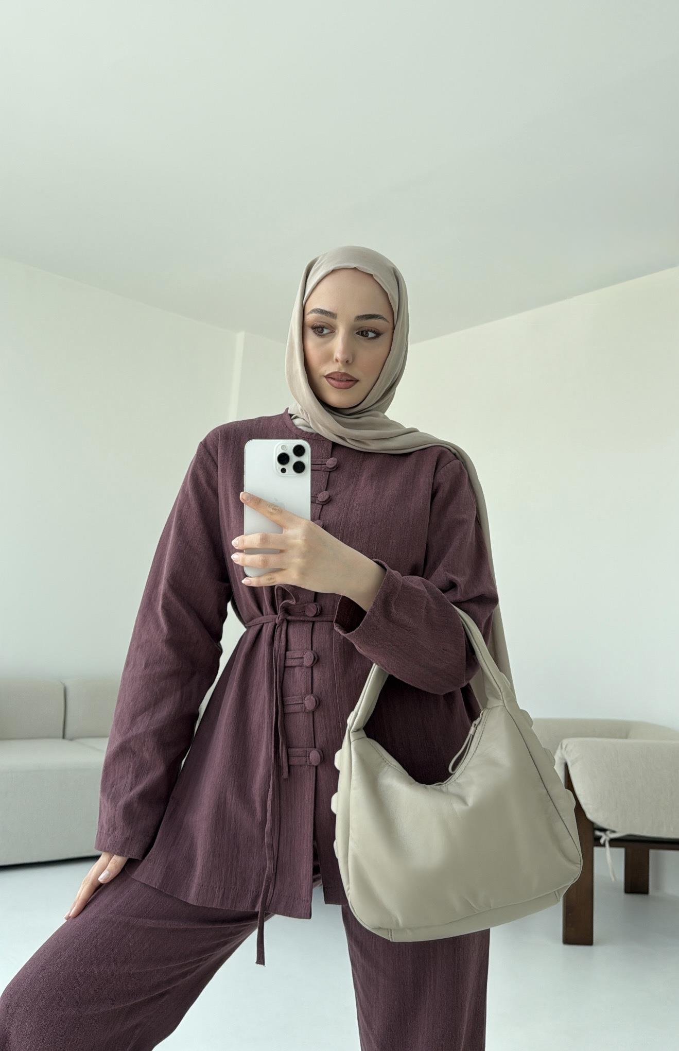 Düğme Detaylı Takım