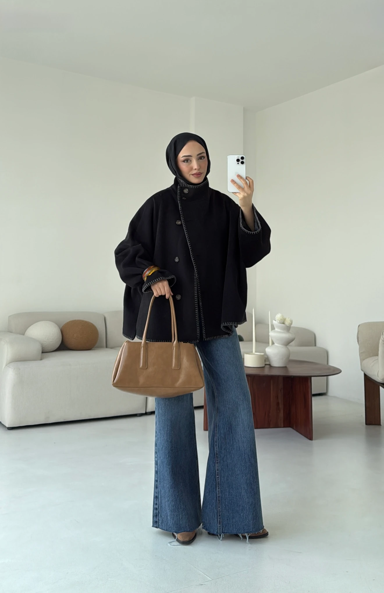 Nakış Detay Premium Kaban Siyah