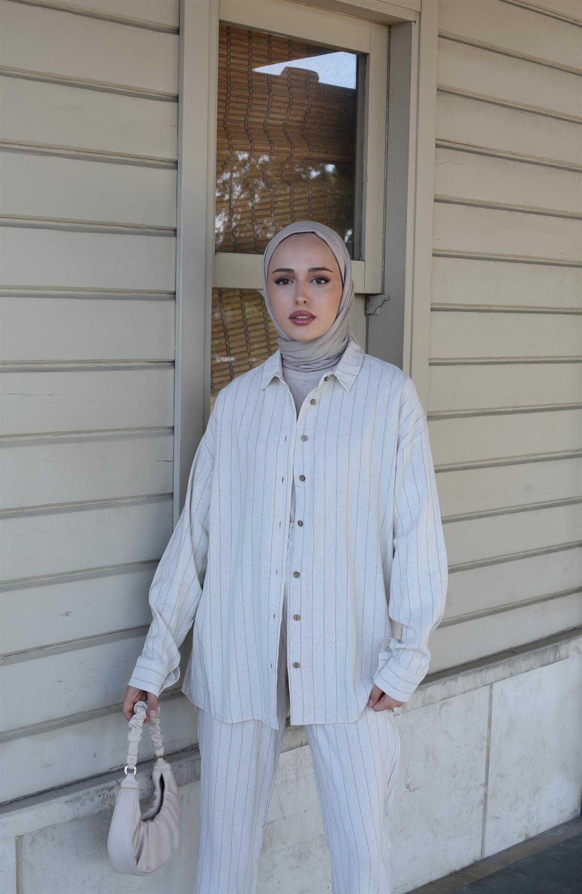 Keten Çizgili Gömlekli Takım Vizon