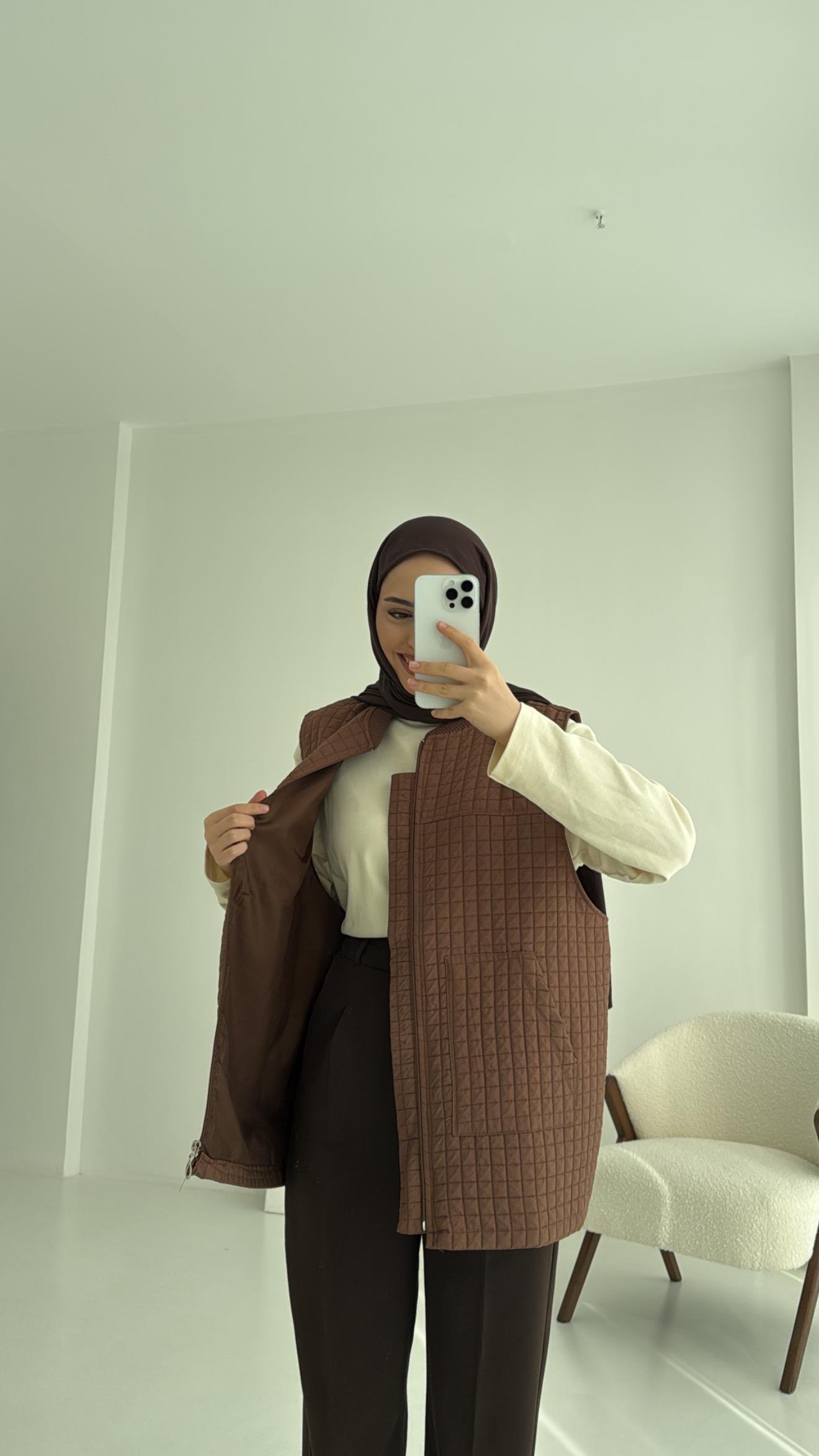 Kapitone Yelek Kahve