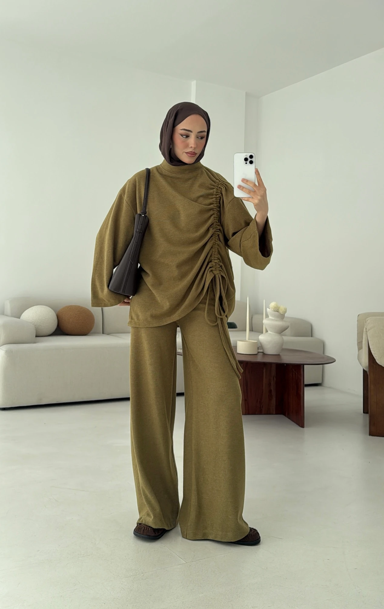 Bluzu Yandan Biyeli Takım  Yağ yeşili