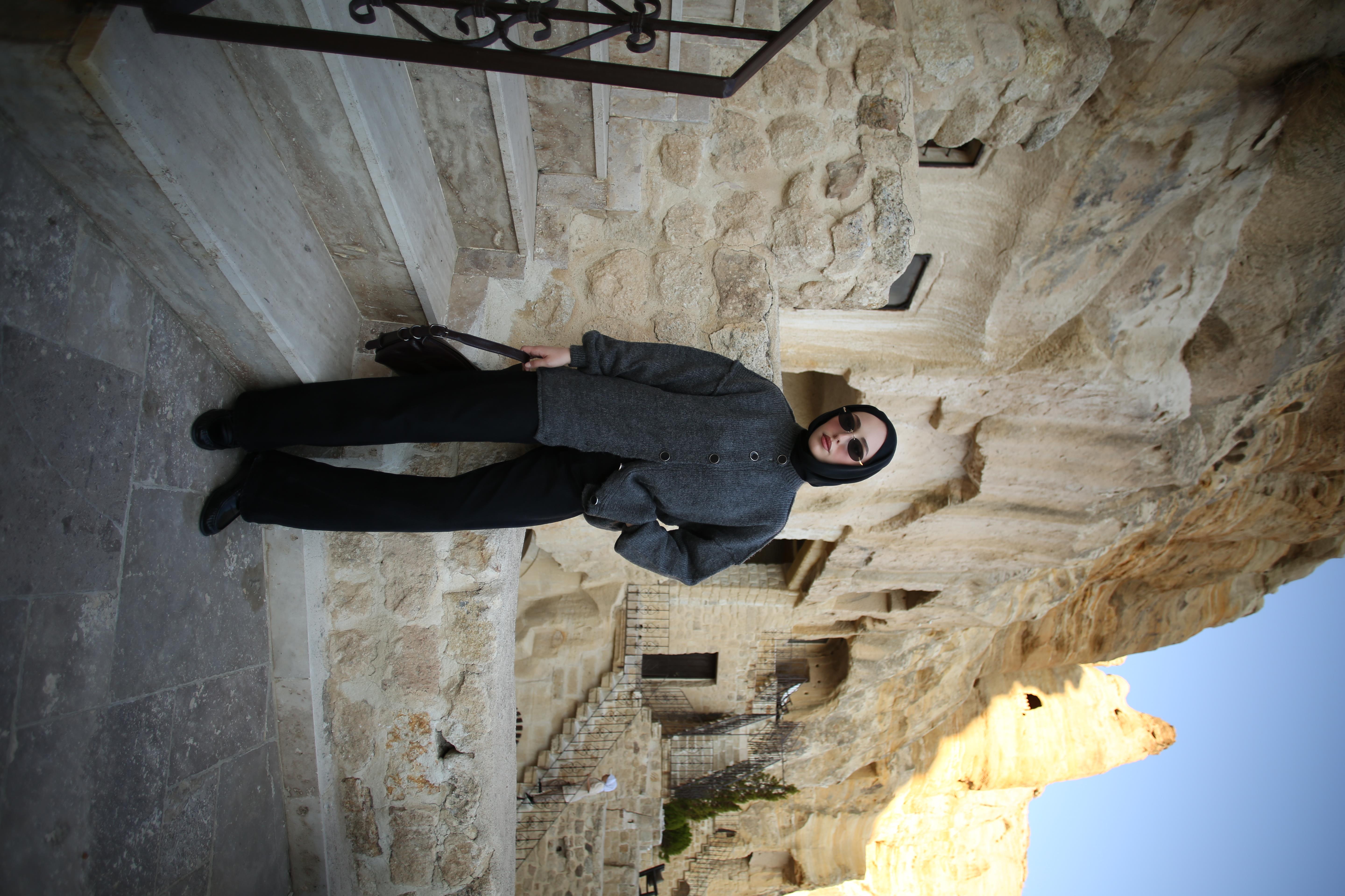 Düğmeli Triko Hırka Gri