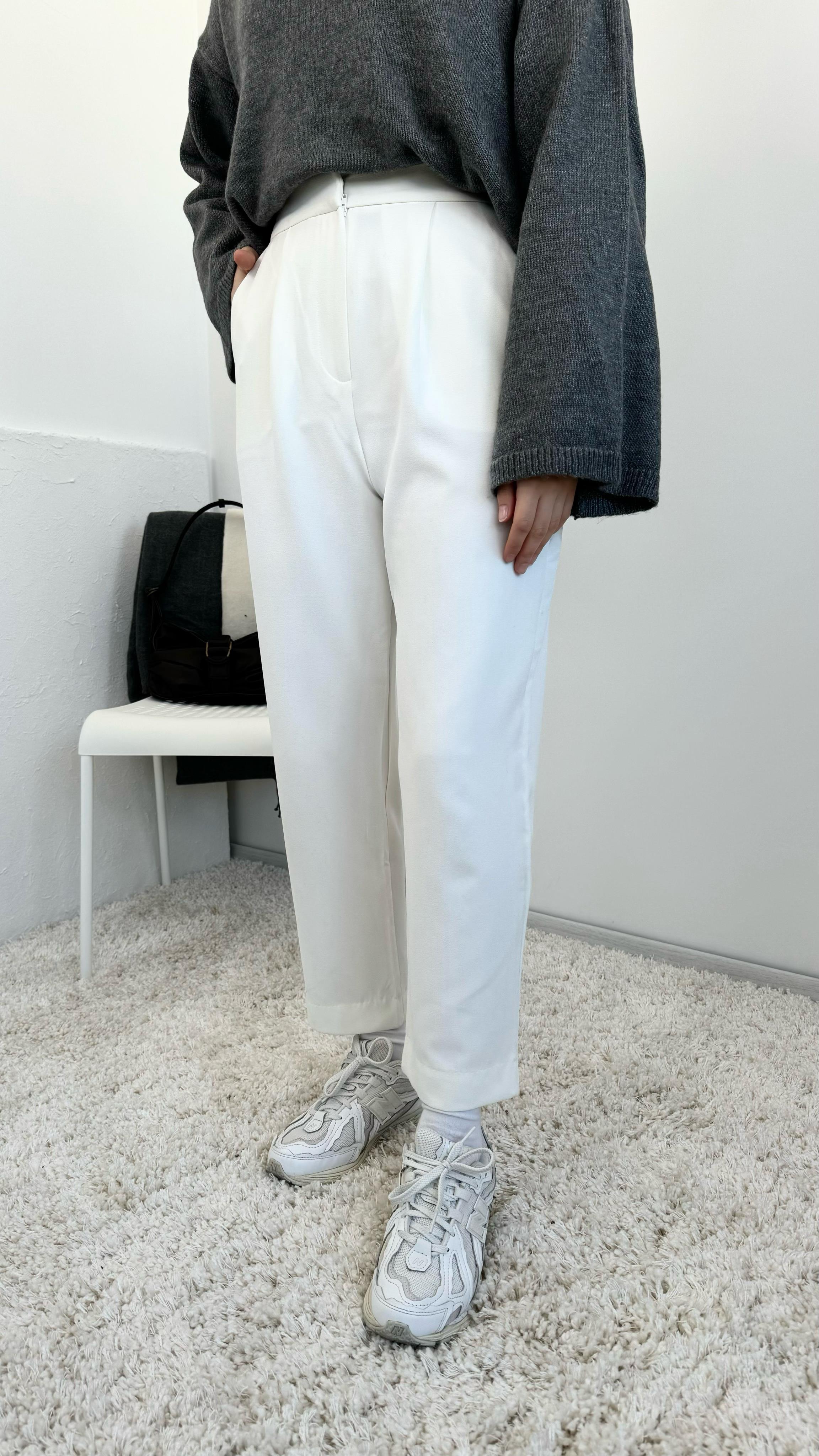 Beyaz Kumaş Pantolon