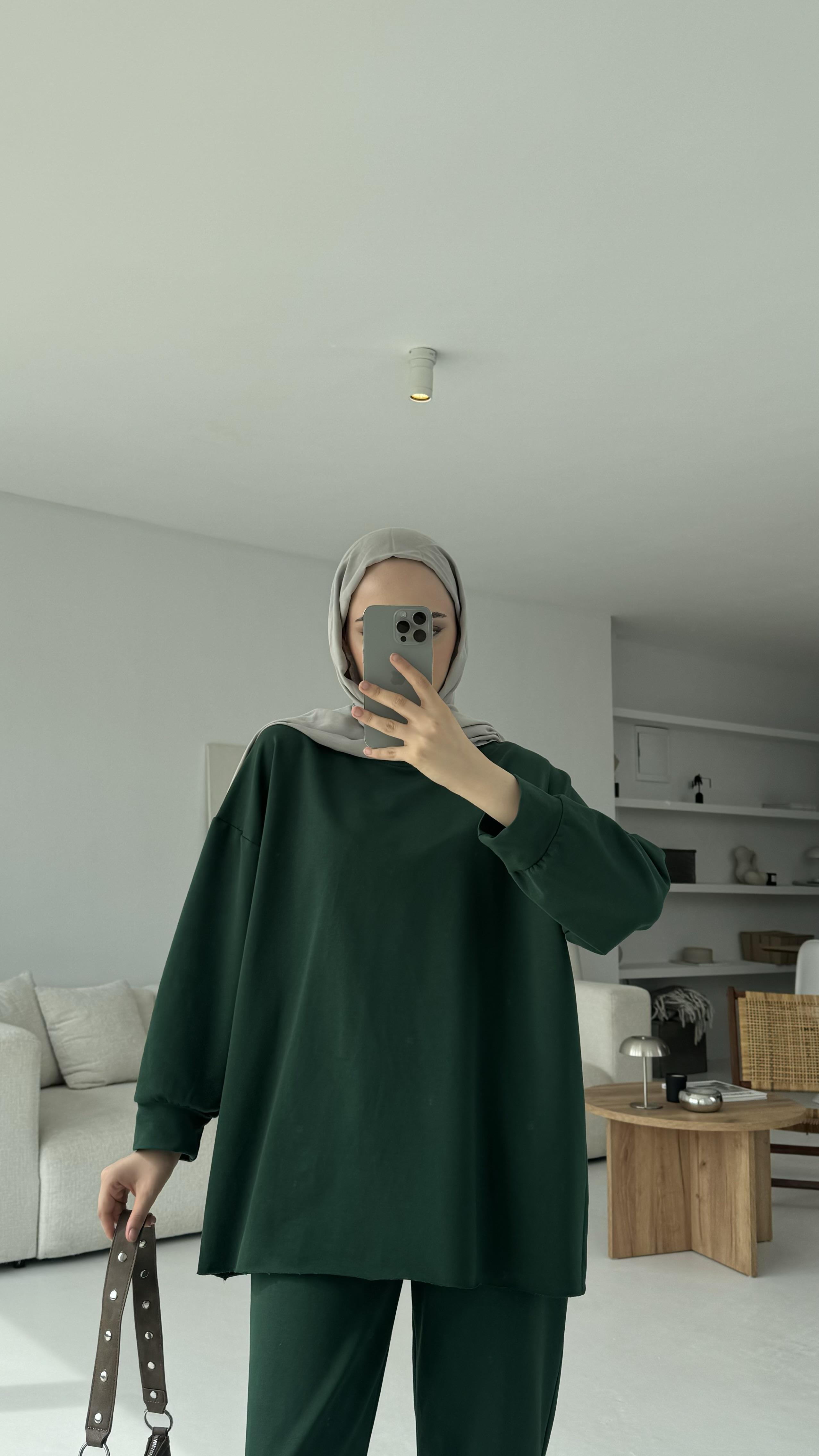 Dikişsiz Takım Zümrüt
