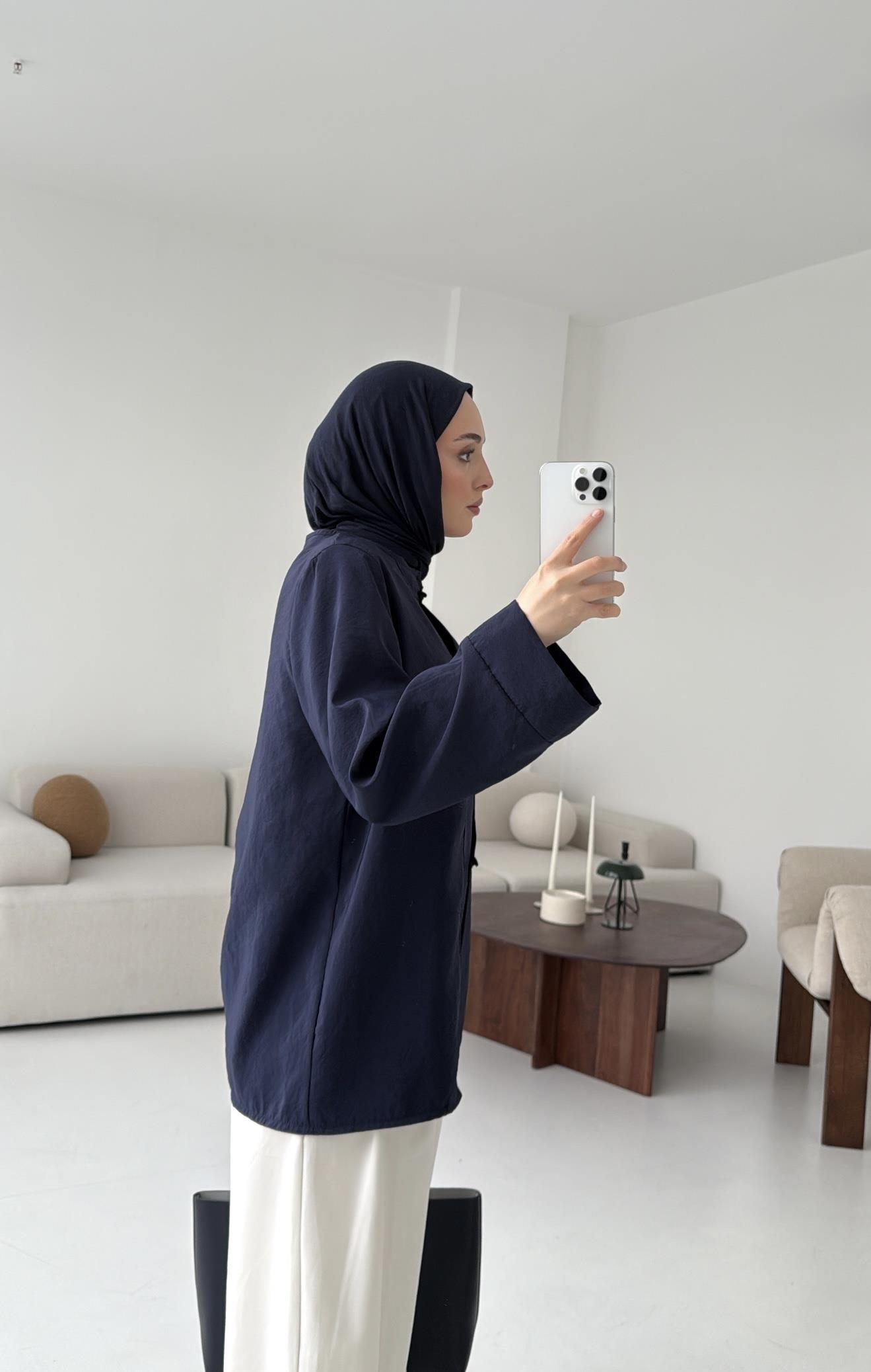 Lacivert Düğme Detay Gömlek