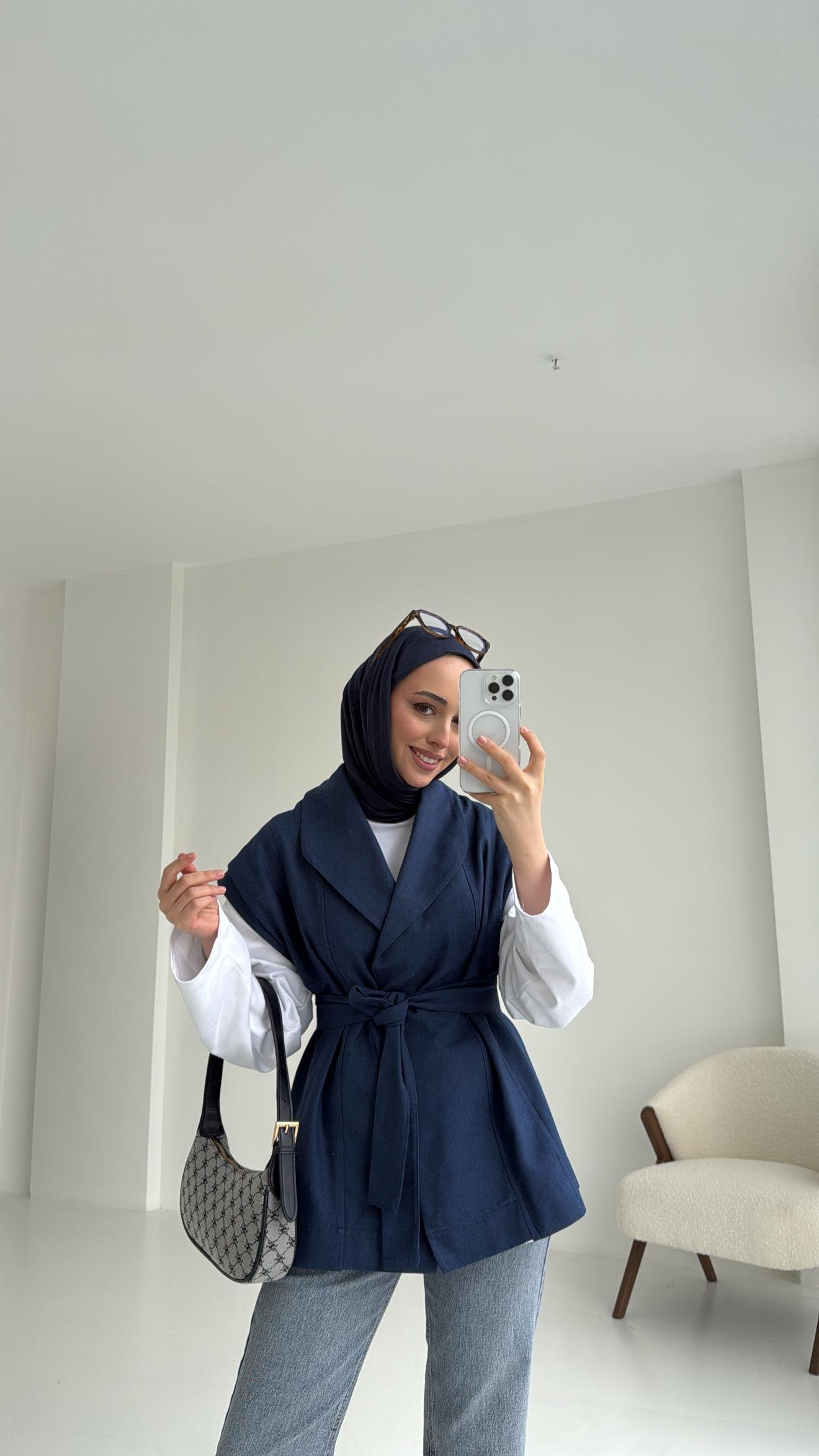 Gabardin Bağlamalı Yelek Lacivert