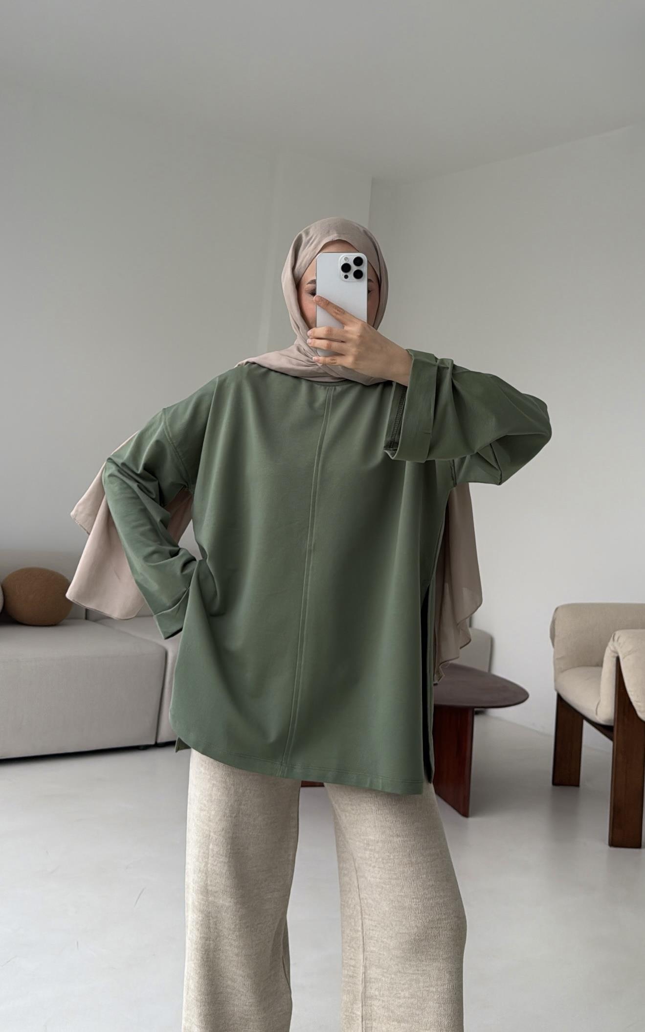 Bağlamalı Yanı Yırtmaç Detay Sweat Ada Cayı