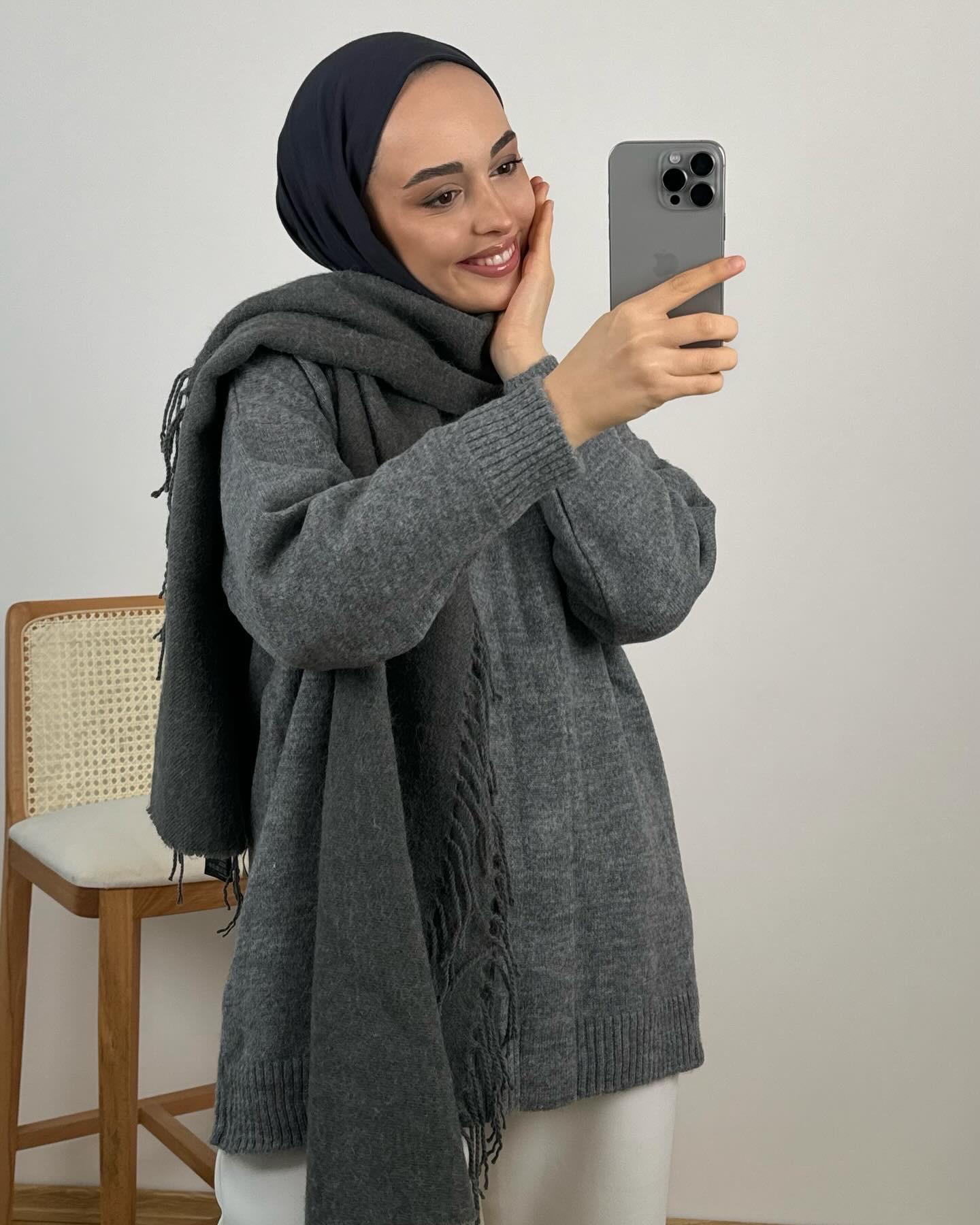 Geniş Yaka Triko Kazak Gri