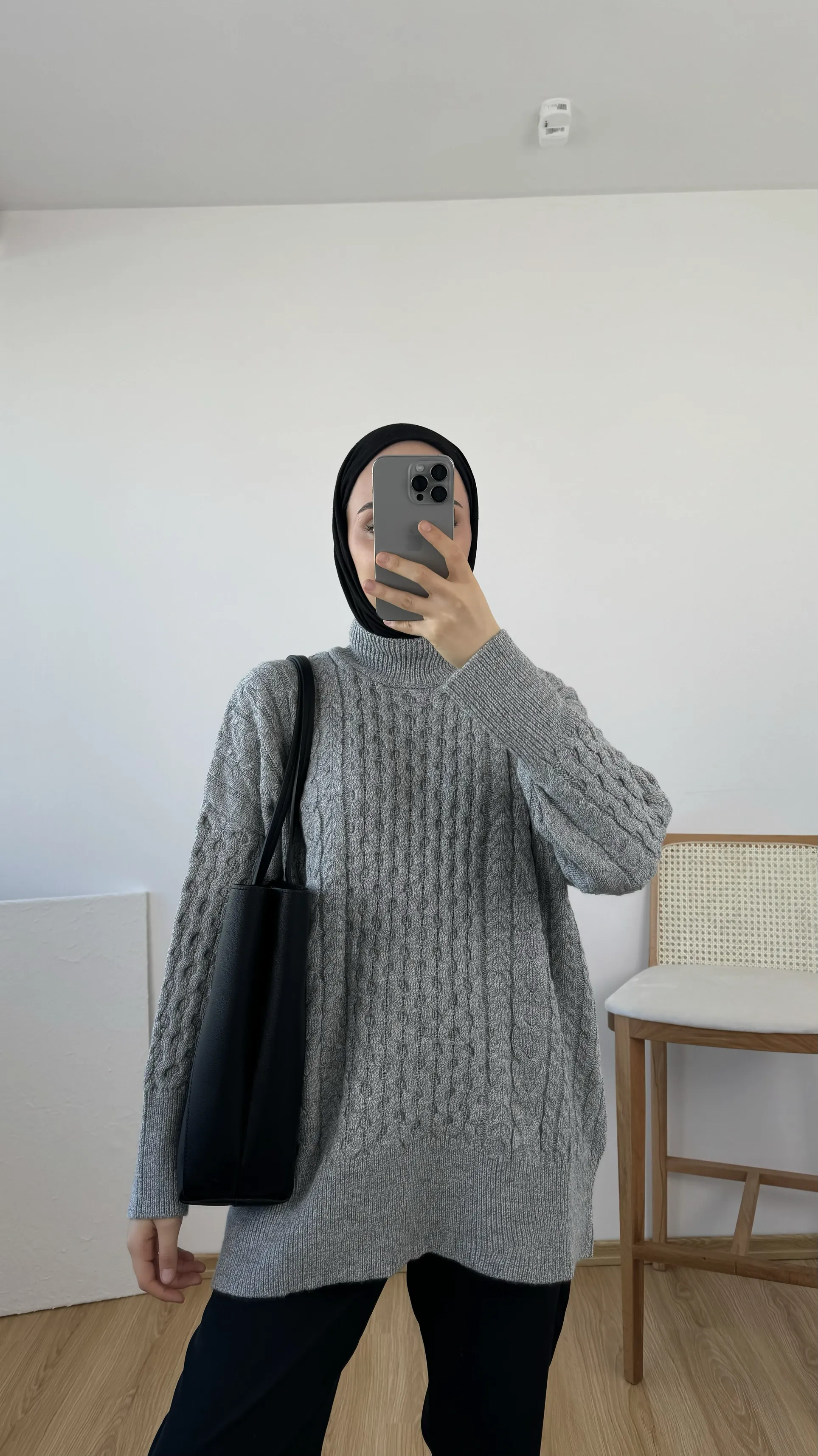 Örgü Detay Hakim Yaka Triko Gri