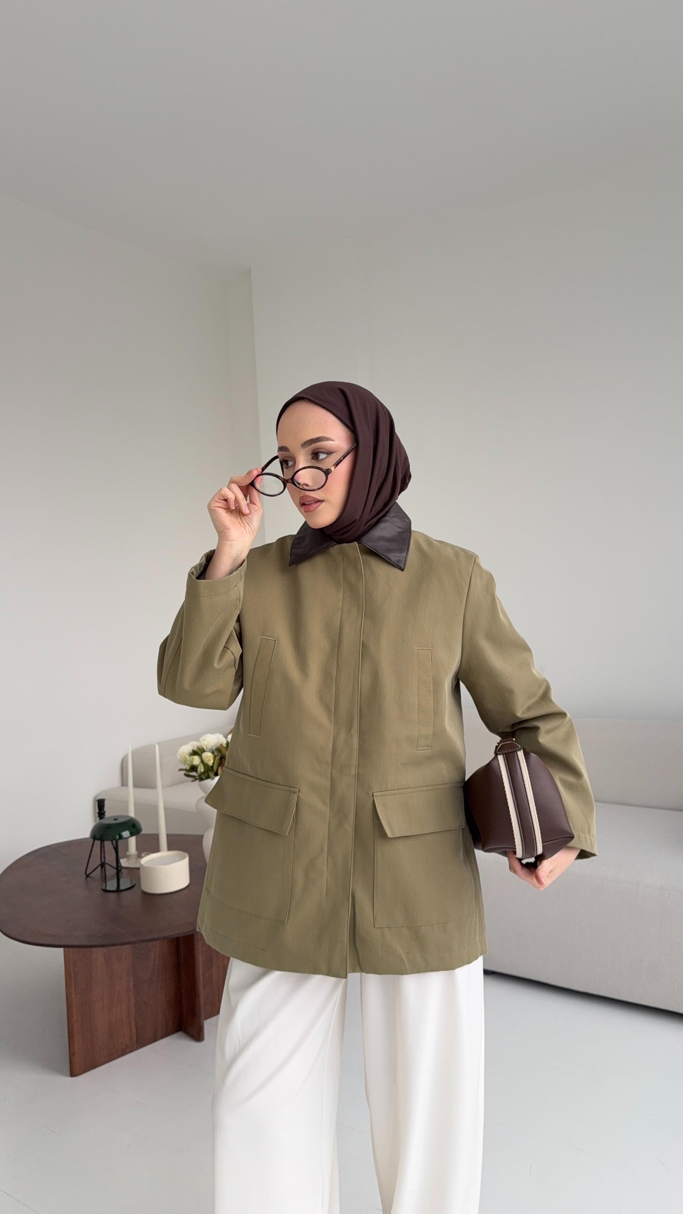 Yakası Deri İçi Kapitone Olive