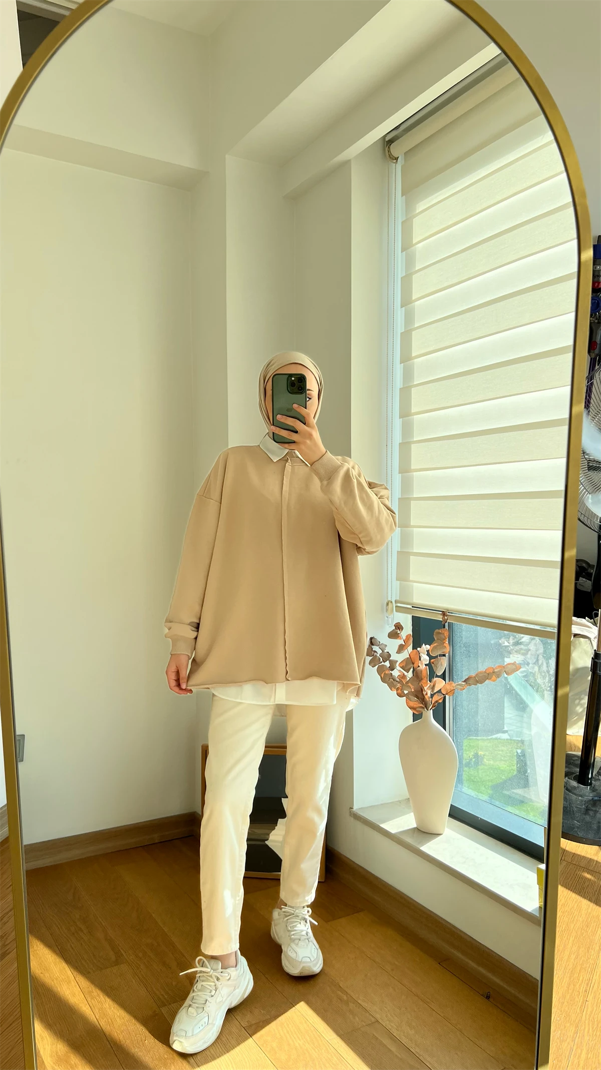 Altı Kesik Detaylı Sweatshirt Bej