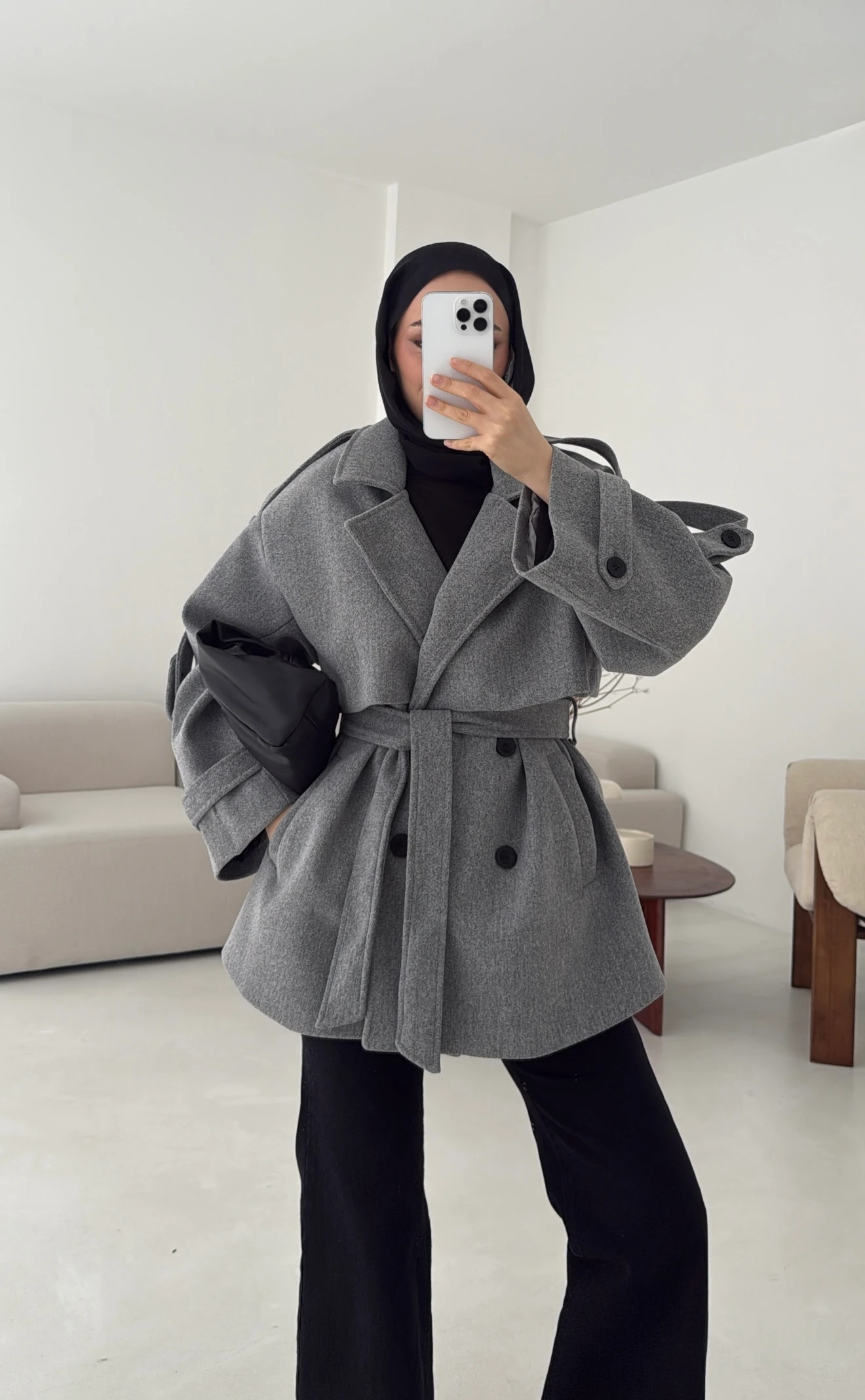 Gri Düğmeli Kol Manşetli Kaşe Kaban