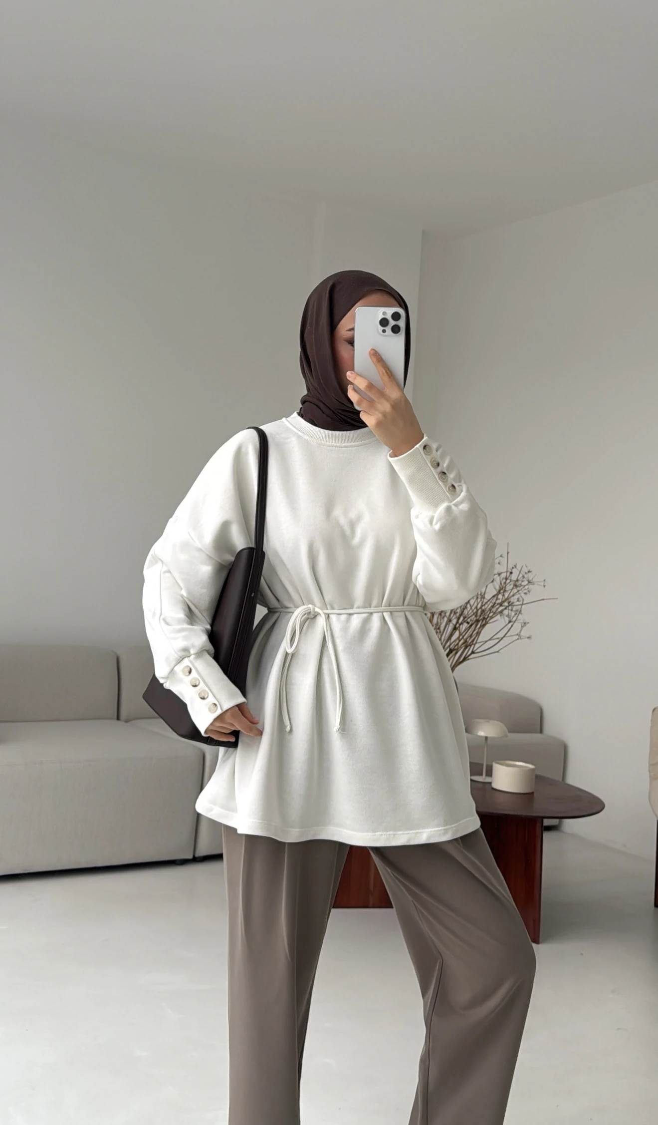 Manşeti Düğme Detay Swearshirt Beyaz