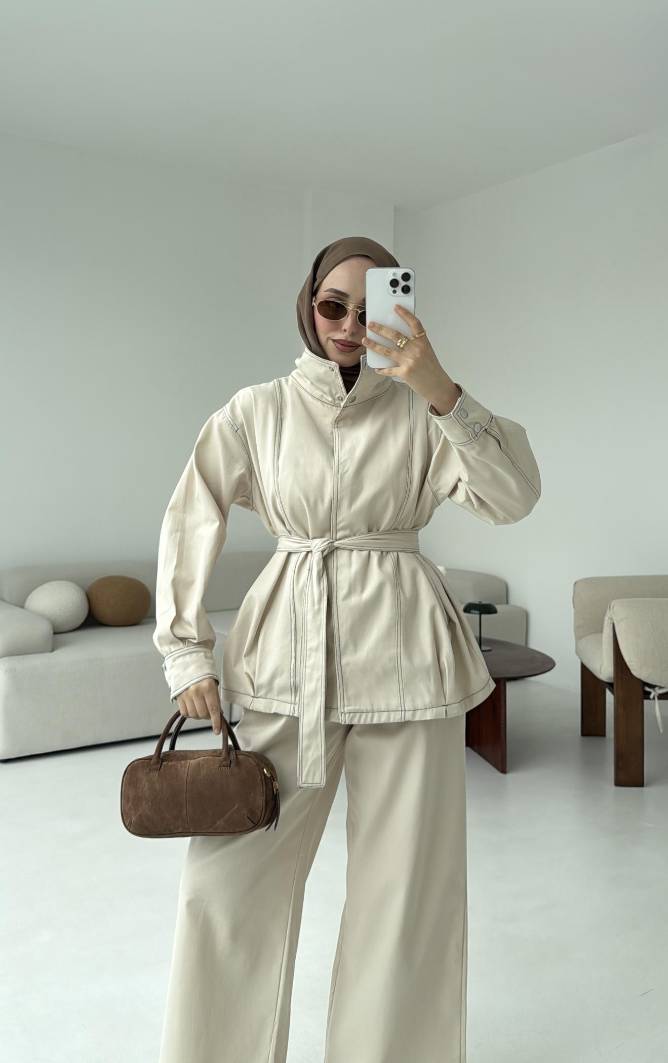 Kontrast Dikişli Gabardin Takım Bej