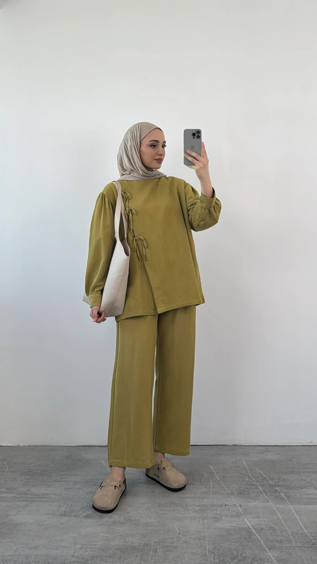 Hakim Yaka Gömlekli Takım Olive