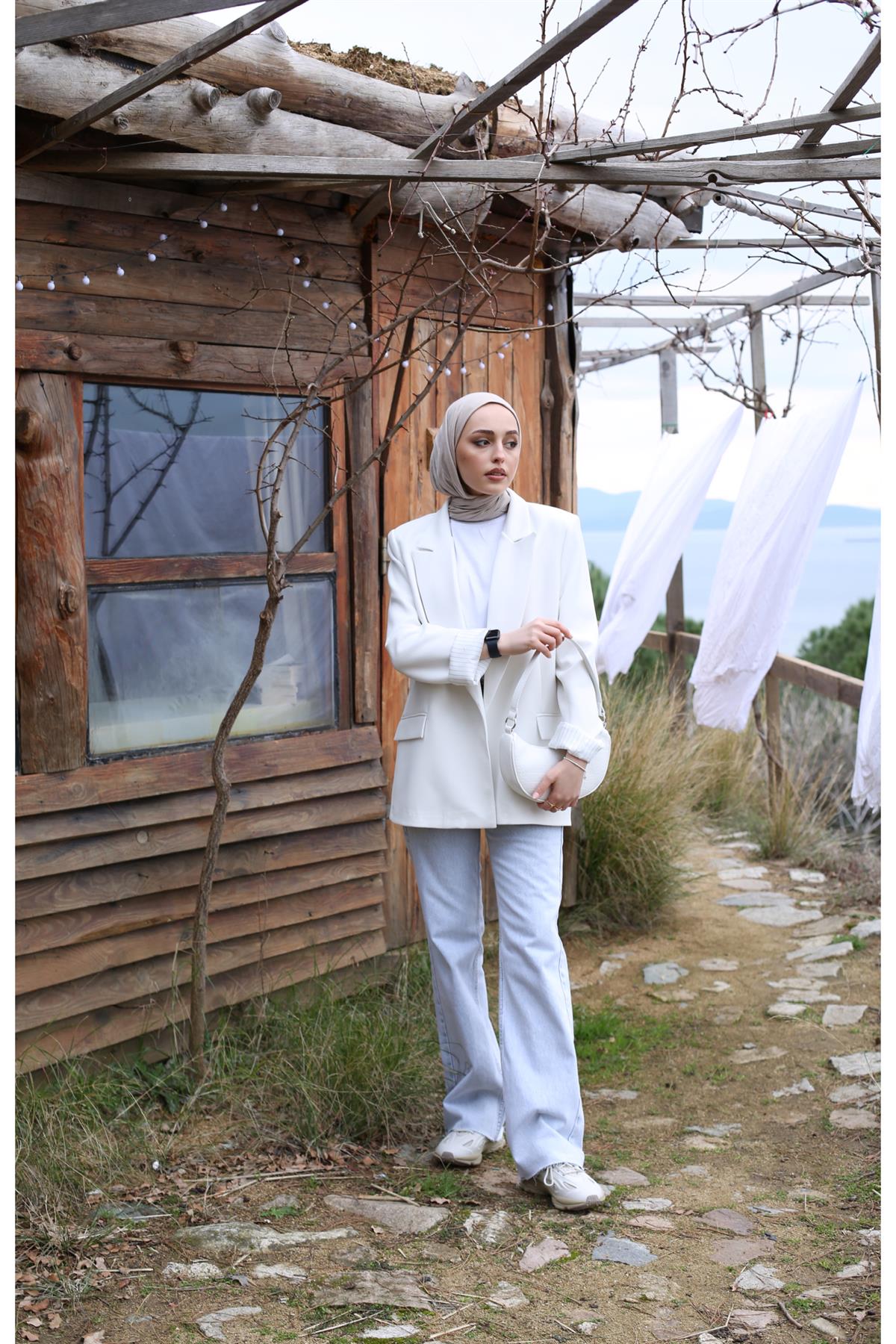 İç Astarı Çizgili Blazer Ceket Beyaz