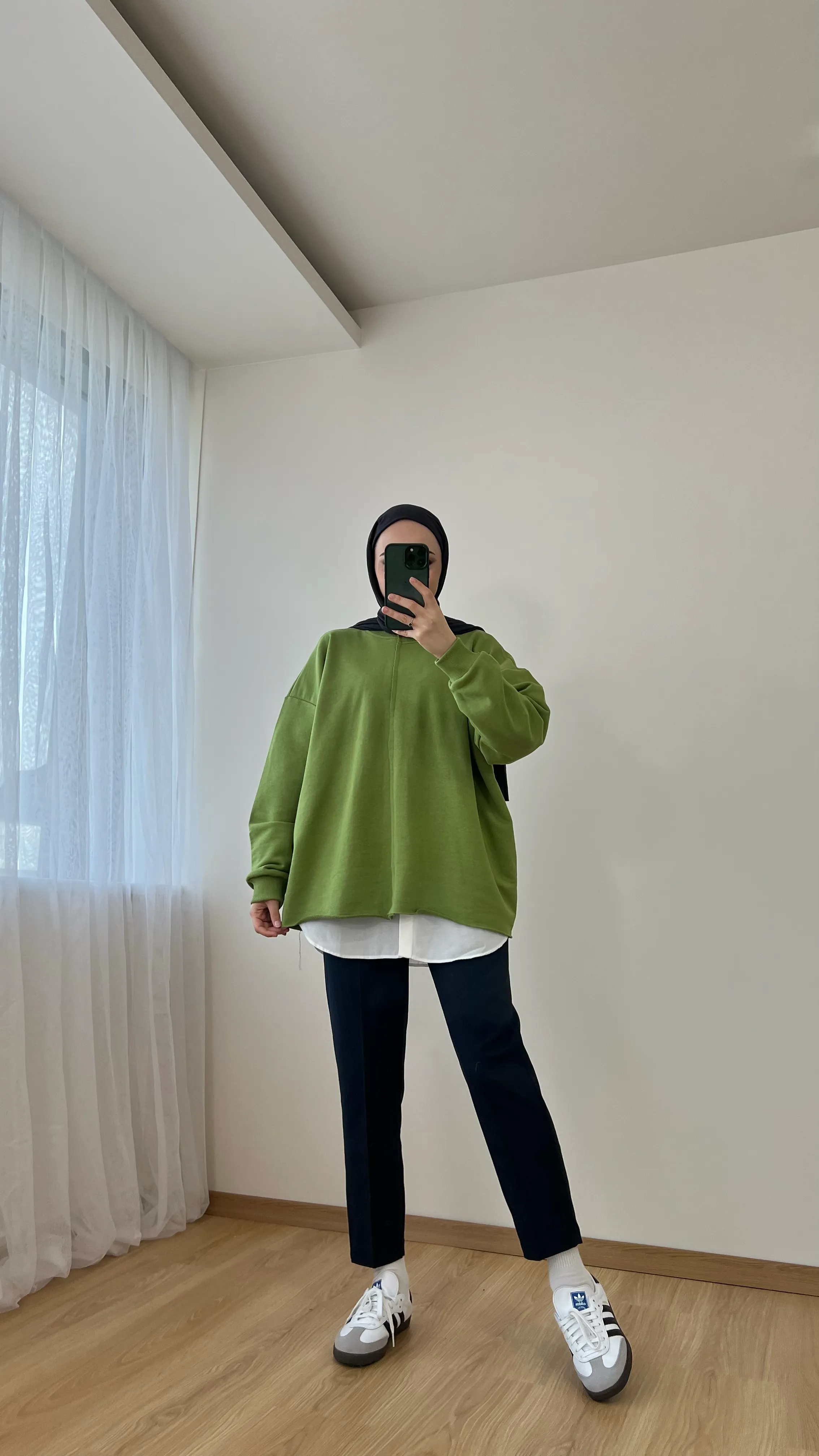 Altı Kesik Detaylı Sweatshirt Yeşil