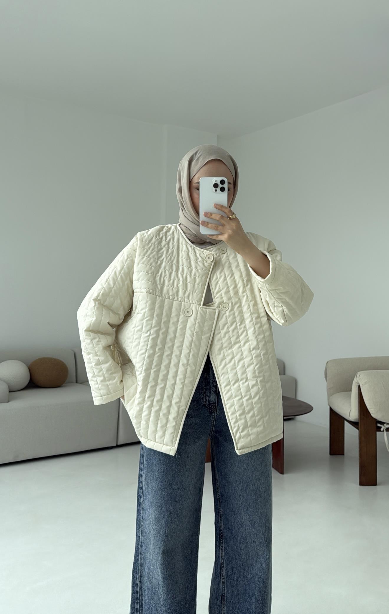 Kapitone Astarlı Ceket Krem