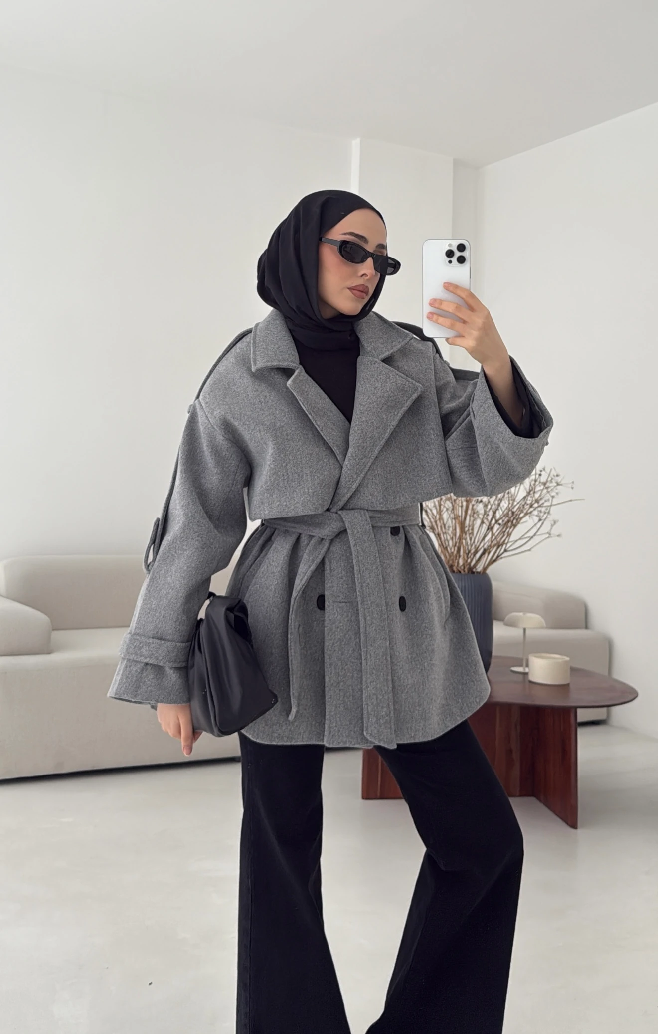 Gri Düğmeli Kol Manşetli Kaşe Kaban