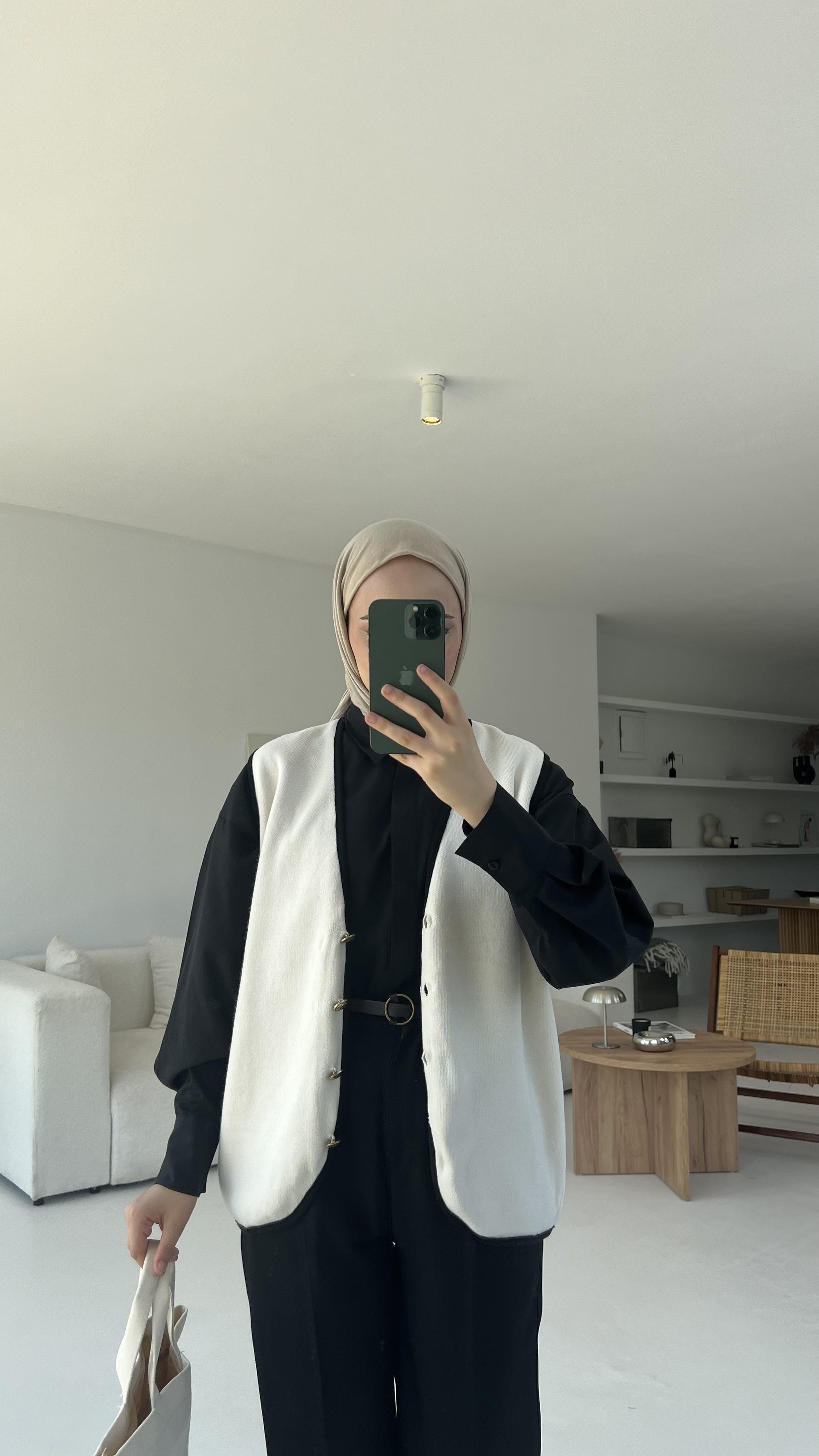 Triko Yelek Ekru