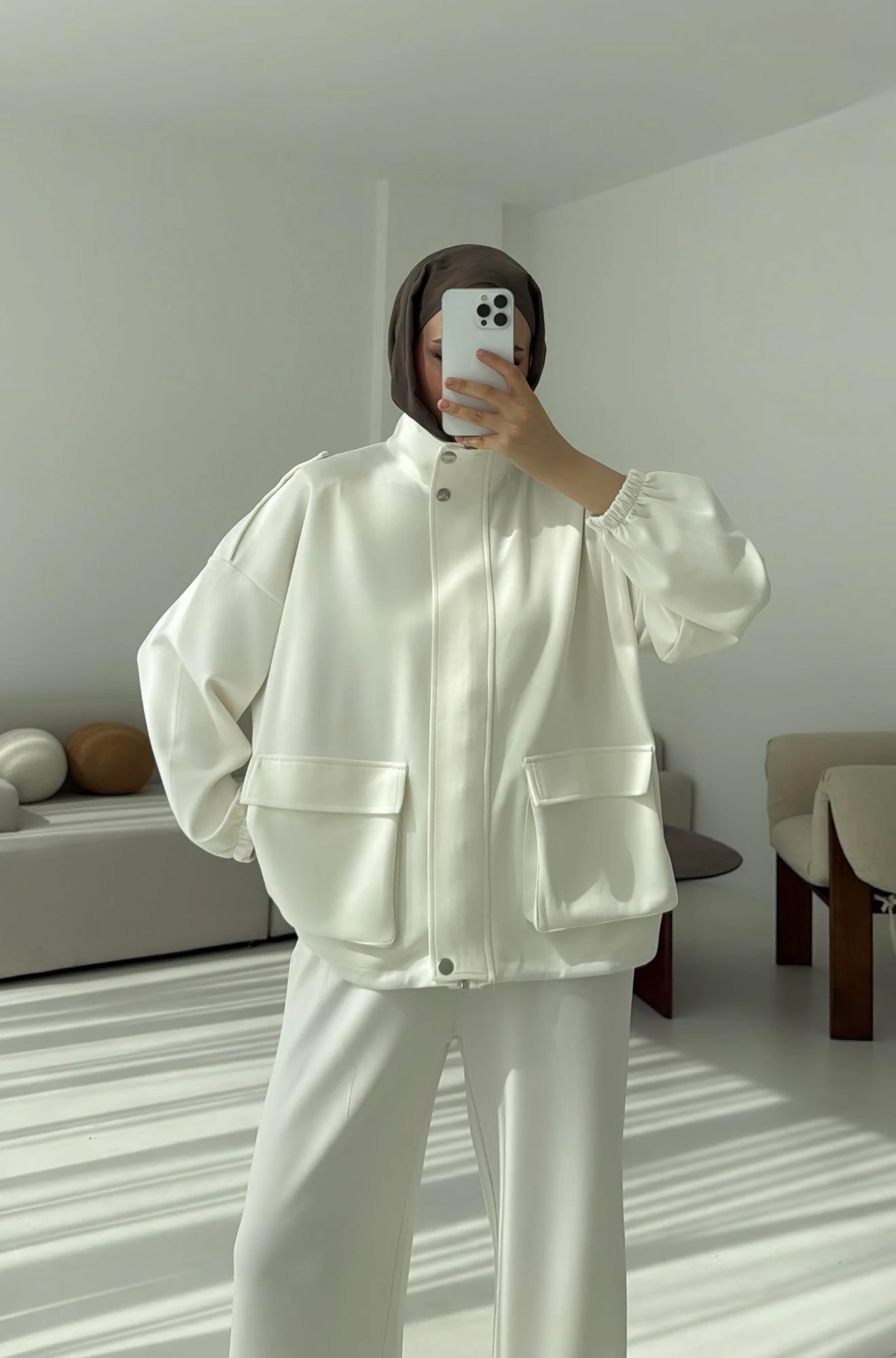 Omuz Apoletli Takım Beyaz