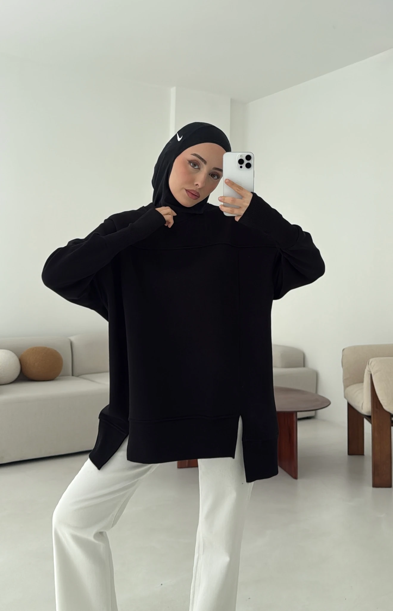 Parmak Geçmeli Asimetri Kesim Sweat Siyah