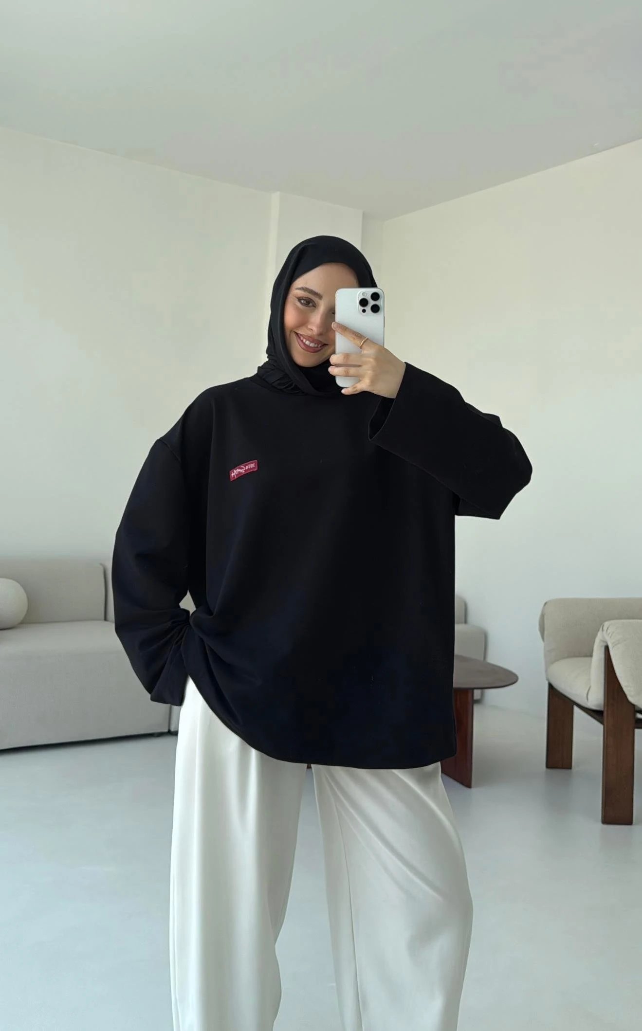 Etiket Baskılı Yazlık Sweatshirt Siyah