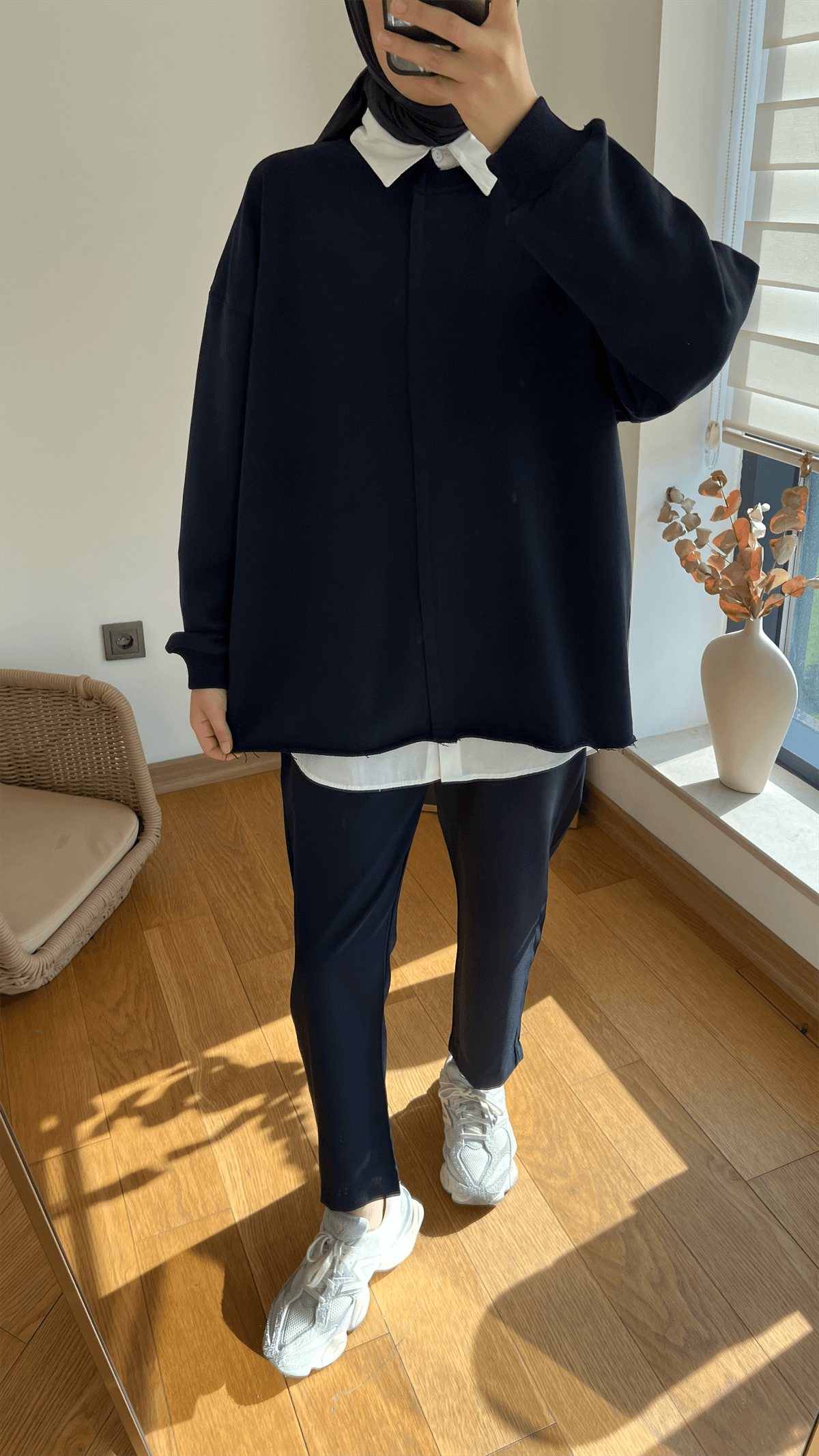 Altı Kesik Detaylı Sweatshirt Lacivert