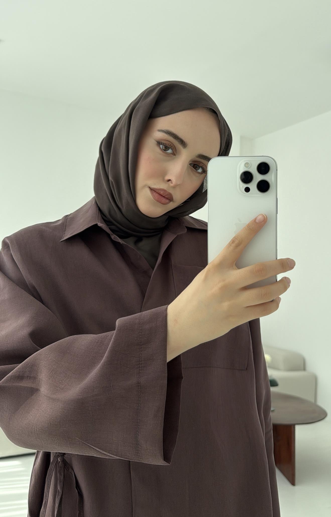 Yanı Yırtmaçlı Gömlek Kahve