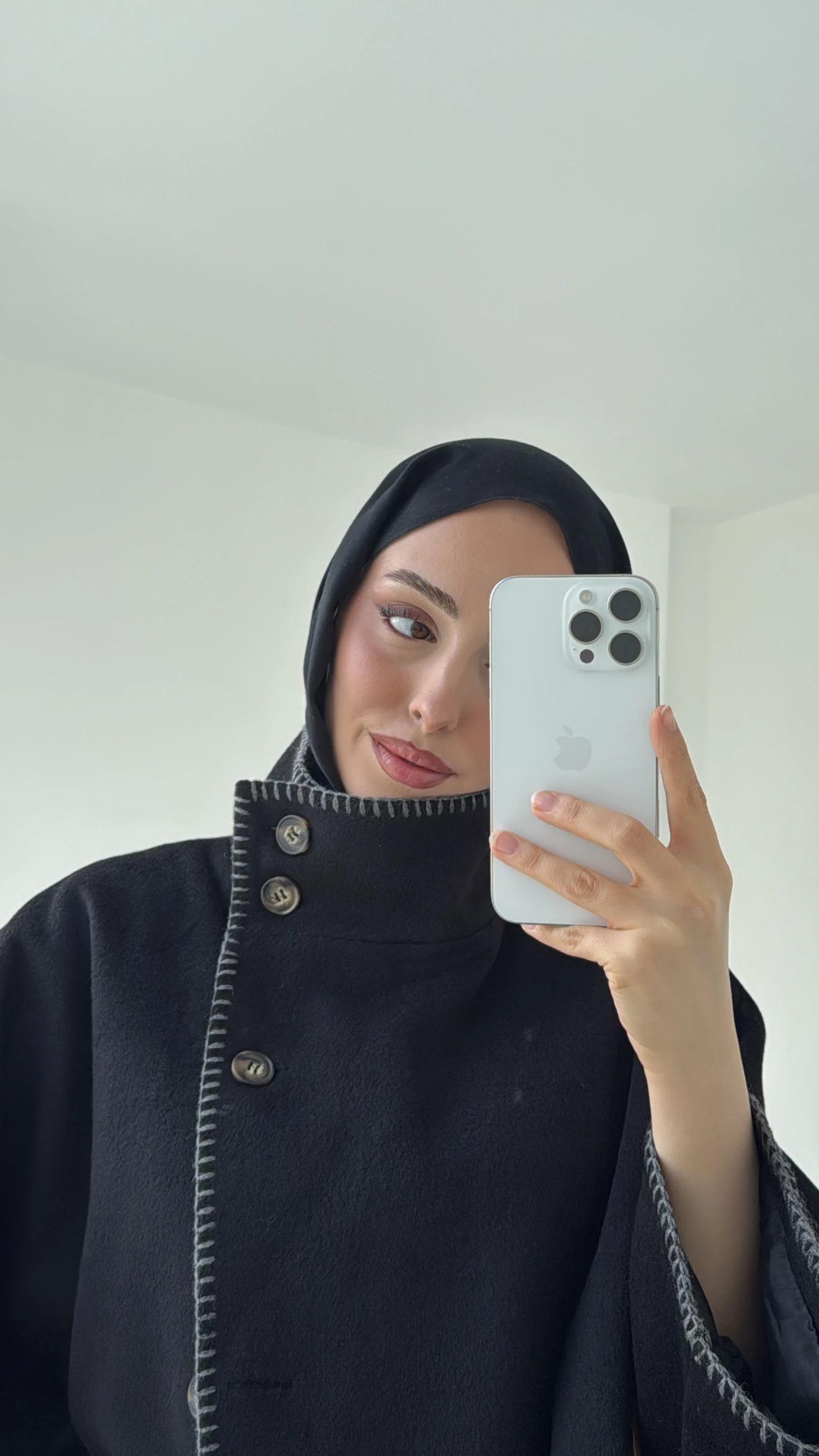 Nakış Detay Premium Kaban Siyah