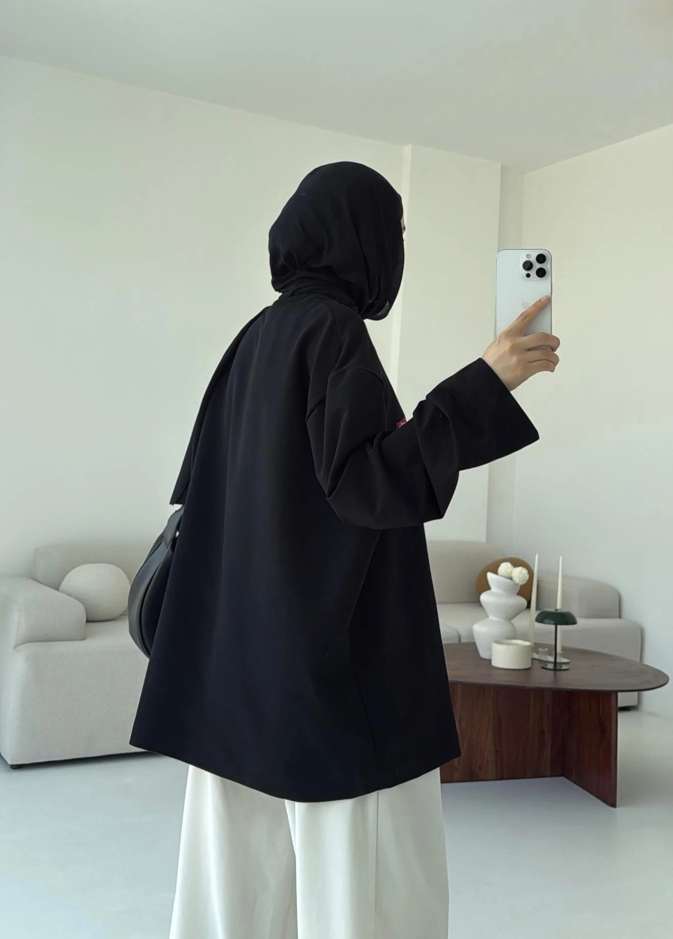 Etiket Baskılı Yazlık Sweatshirt Siyah