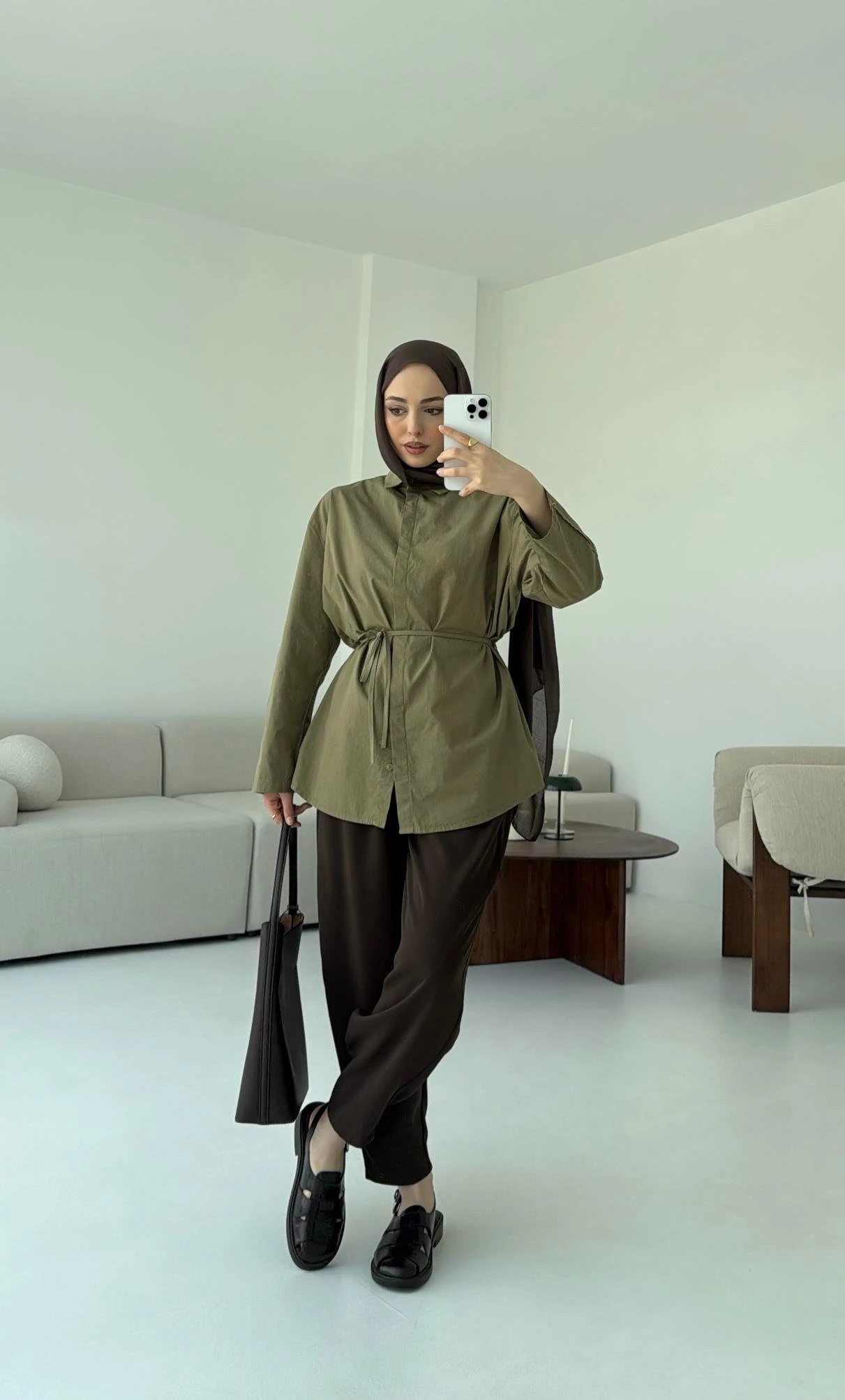 Kolları Pis Dikiş Kemerli Gömlek Haki