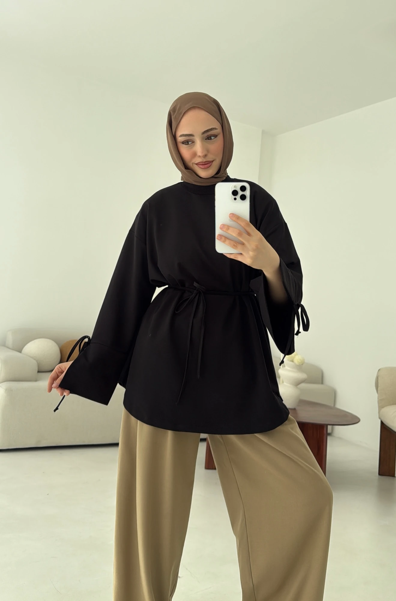 Manşeti Yırtmaçlı Sweat Siyah 