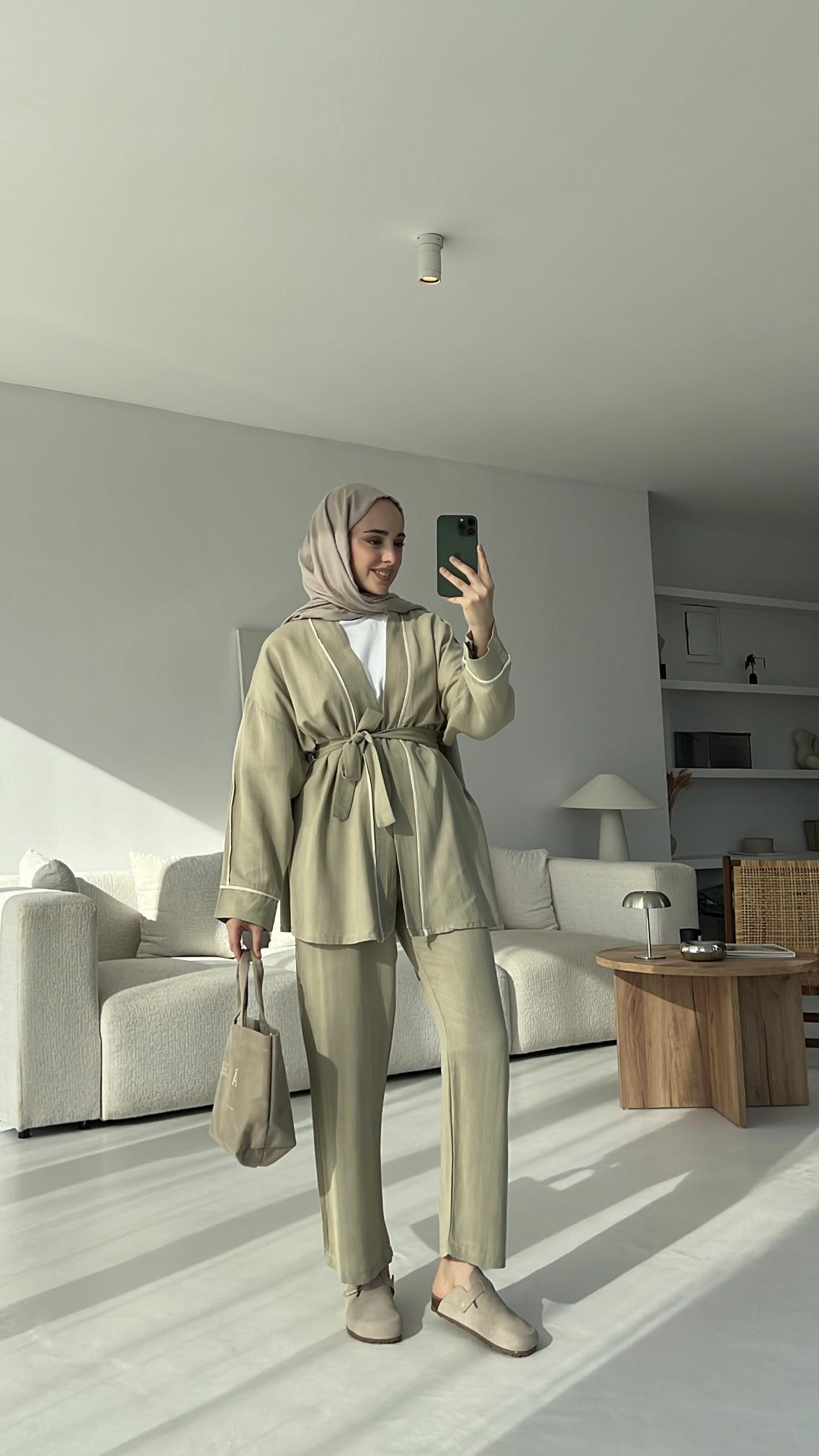 Ara Biyeli Keten Takım Açık Haki