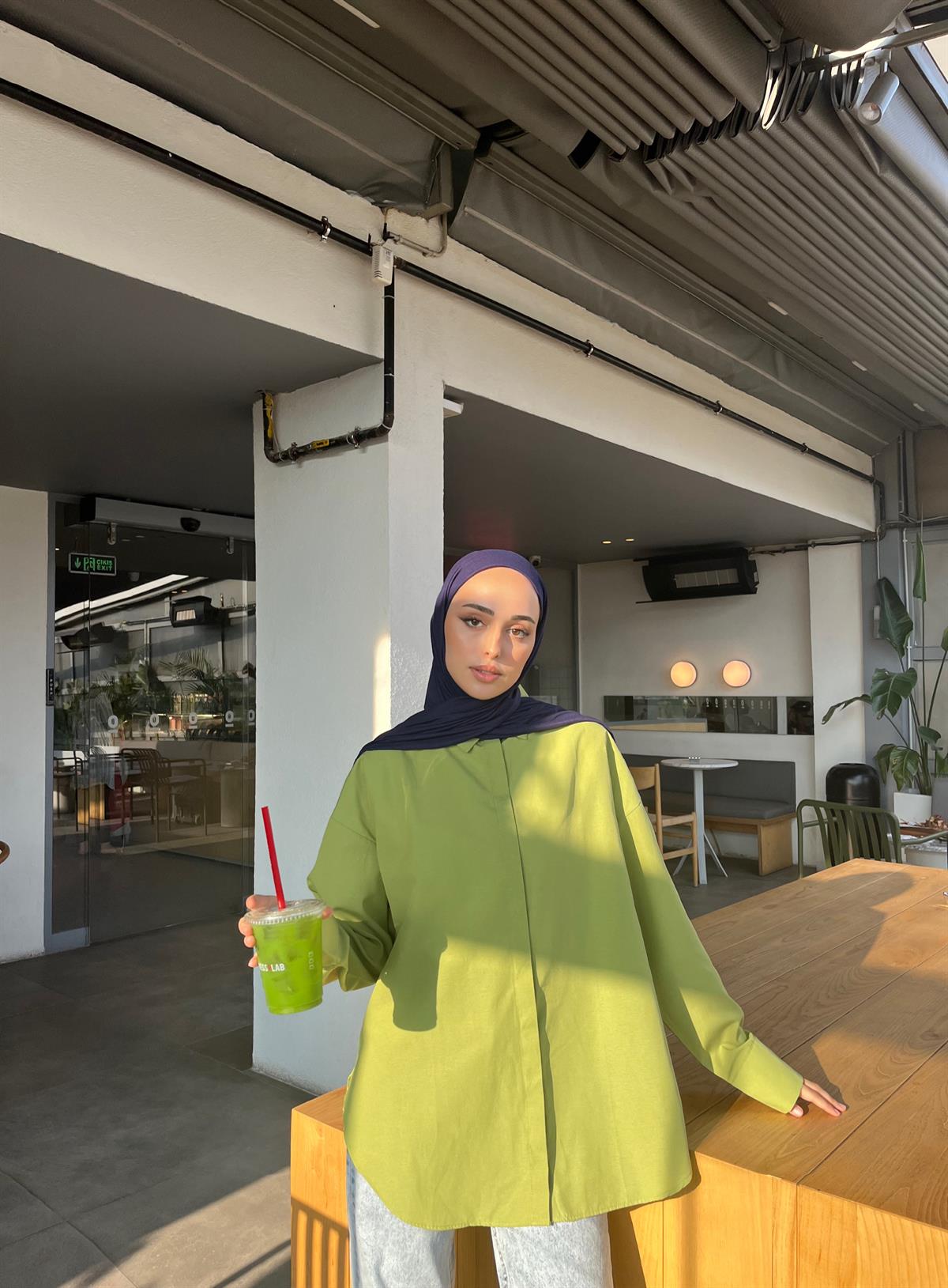 Basıc Yeşil  Gömlek