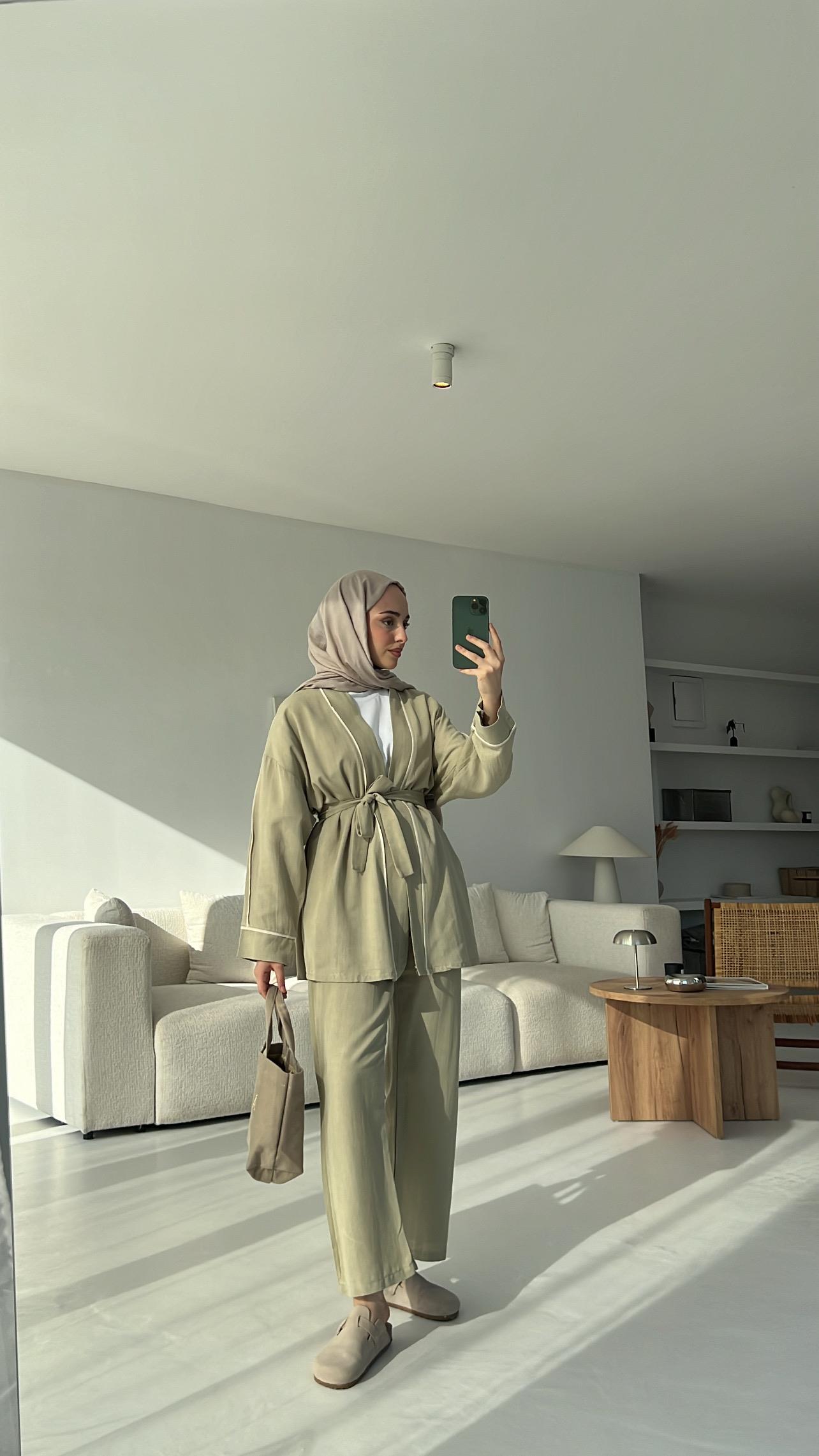 Ara Biyeli Keten Takım Açık Haki